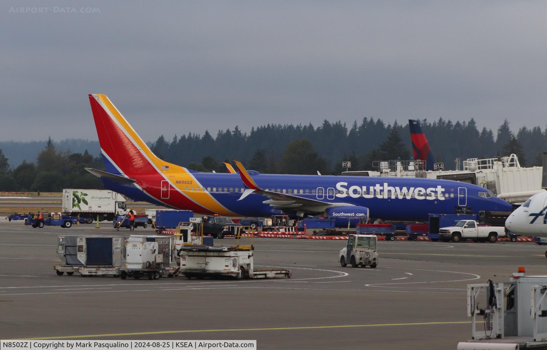 N8502Z, 2016 Boeing 737-800 C/N 36666, Boeing 737-8H4