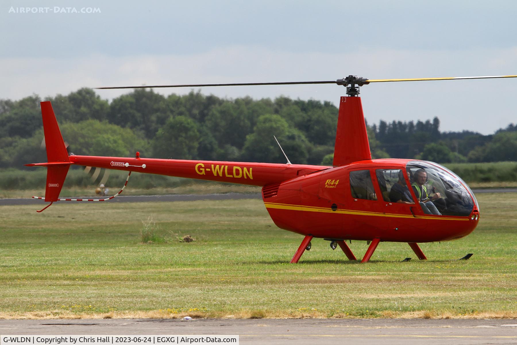 G-WLDN, 2005 Robinson R44 Raven 1 C/N 1507, Church Fenton - Leeds East