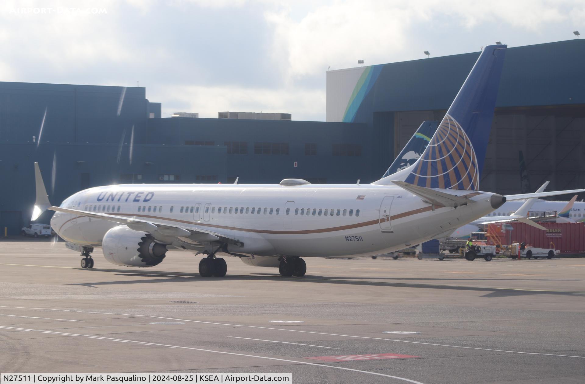 N27511, 2018 Boeing 737-9 MAX C/N 64493, Boeing 737-9 MAX