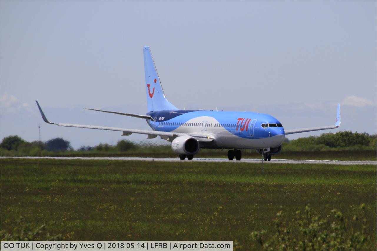 OO-TUK, 2011 Boeing 737-86J C/N 36119, Boeing 737-86J, Taxiing rwy 25L, Brest-Bretagne airport (LFRB-BES)