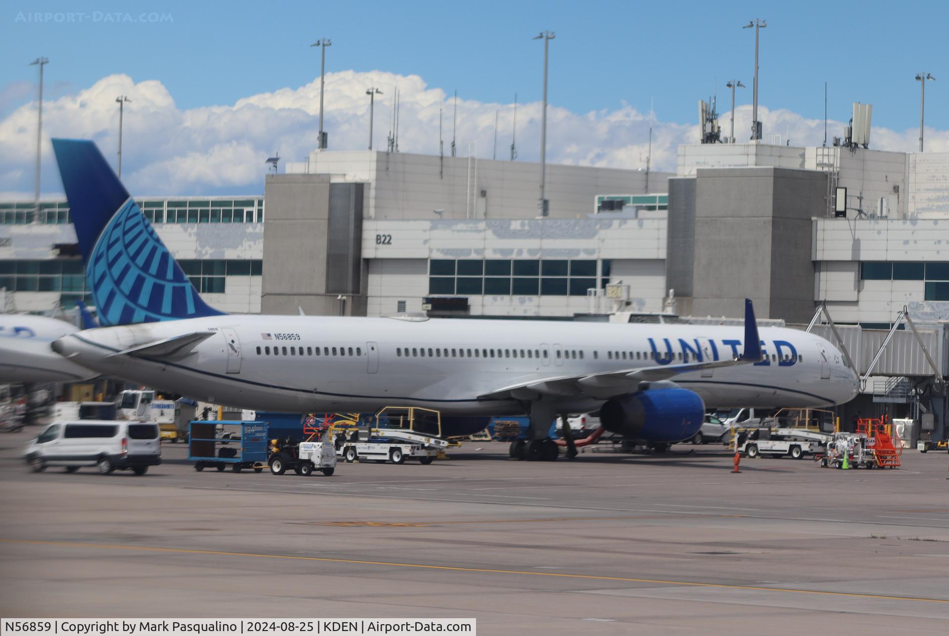 N56859, 2004 Boeing 757-324 C/N 32818, Boeing 757-324