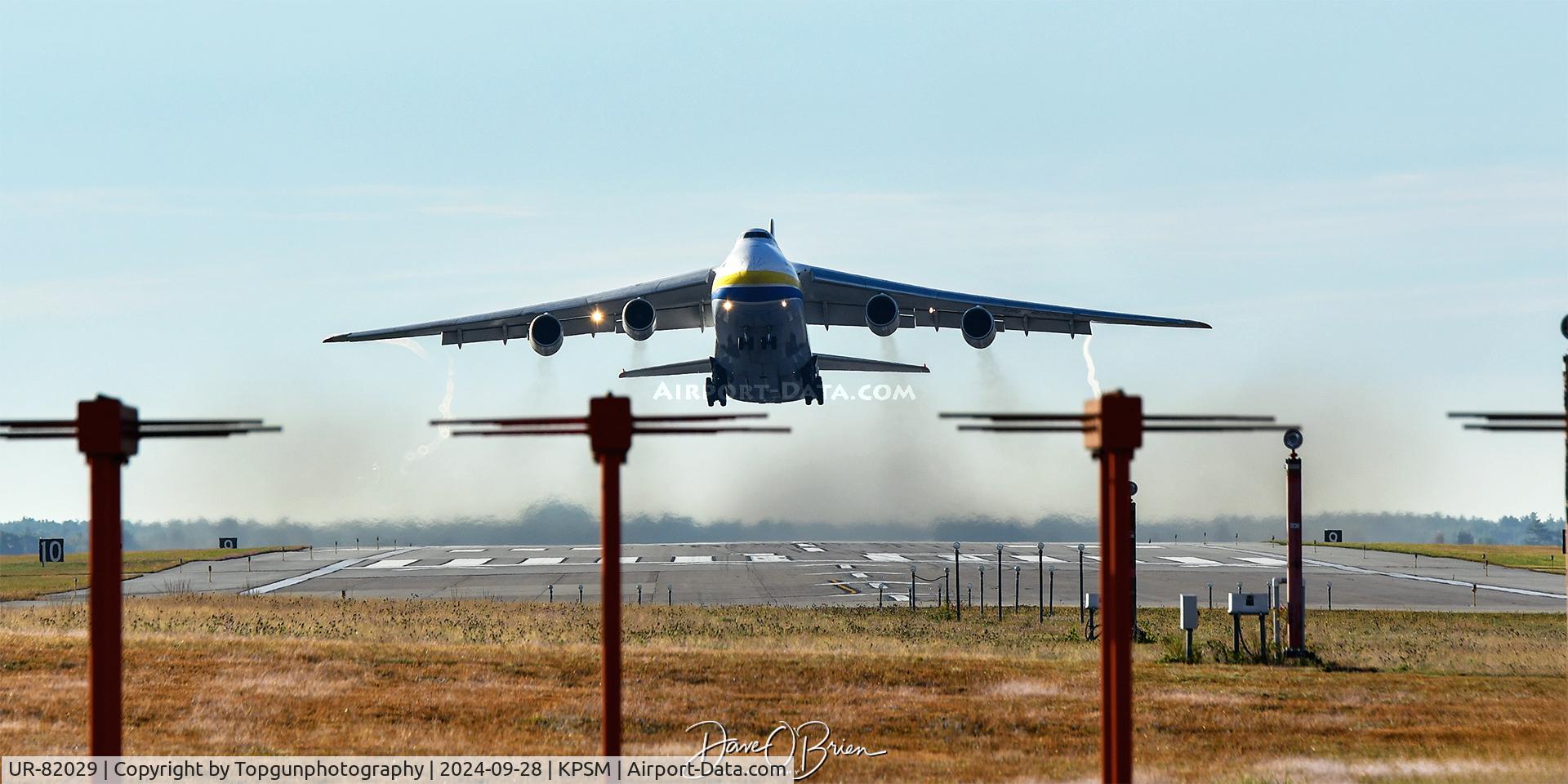 UR-82029, 1991 Antonov An-124-100 Ruslan C/N 19530502630/0210, Antonov lifting off RW34