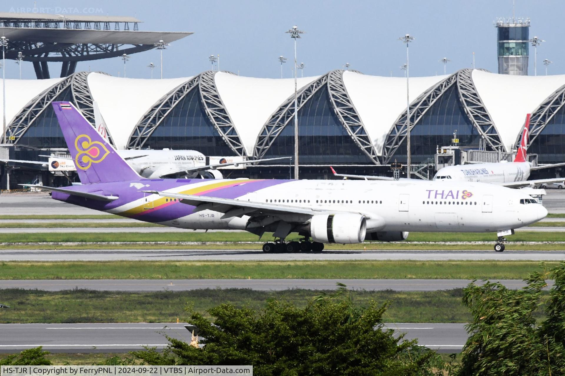 HS-TJR, 2006 Boeing 777-2D7/ER C/N 34586/588, Thai B772 looks a bit pale.