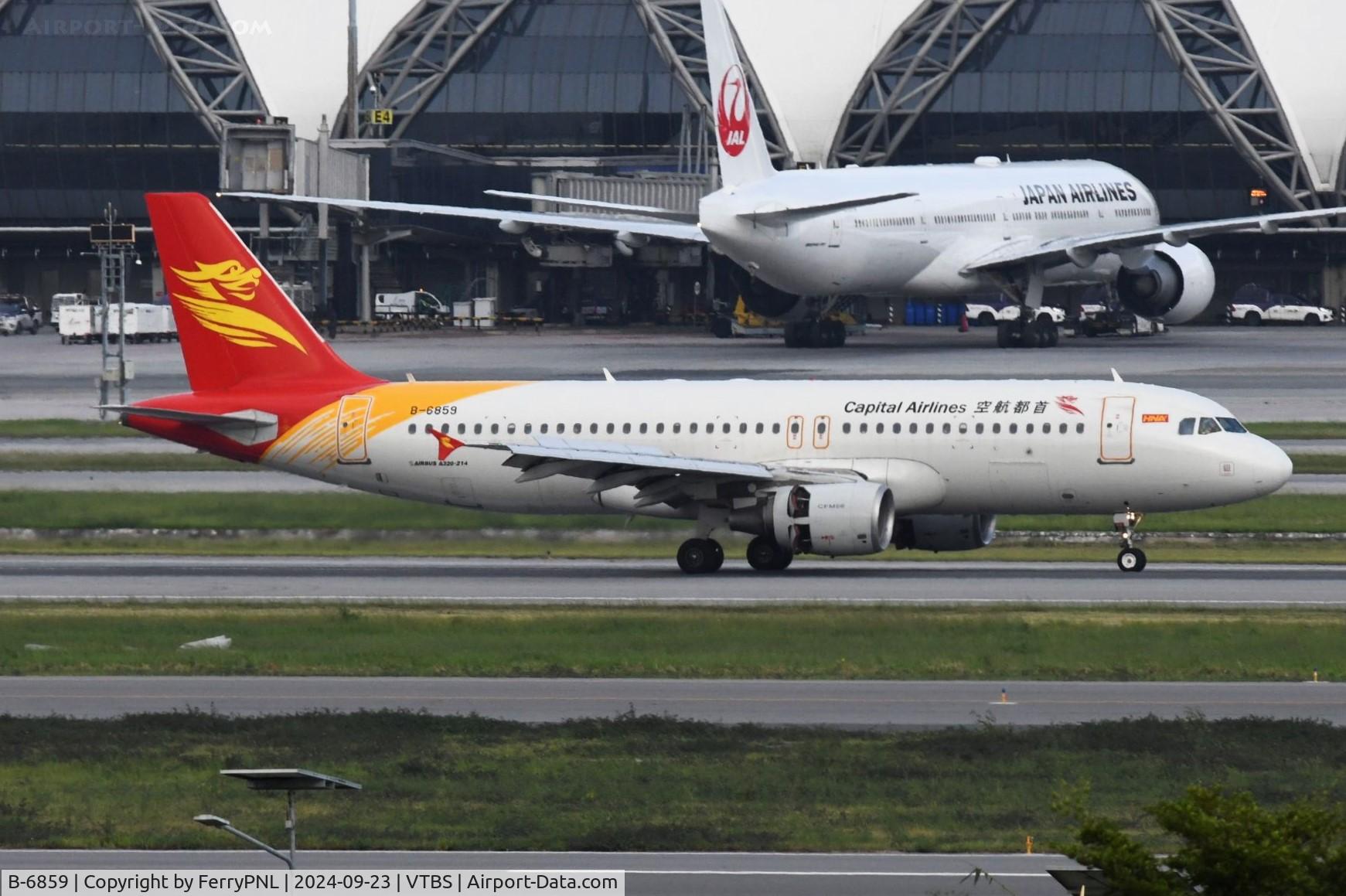 B-6859, 2012 Airbus A320-214 C/N 5072, Capital Airlines A320 arriving