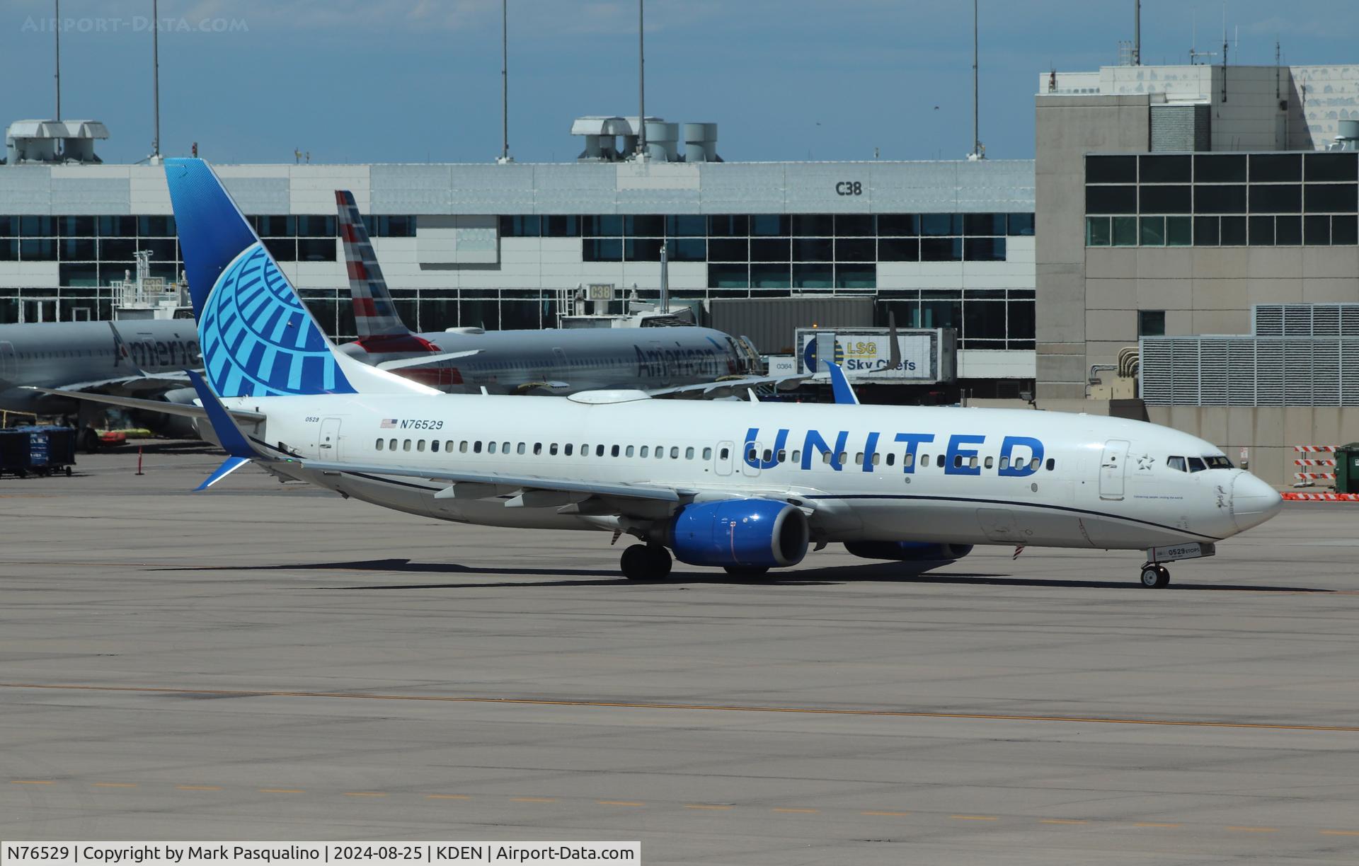 N76529, 2010 Boeing 737-824 C/N 31652, Boeing 737-824