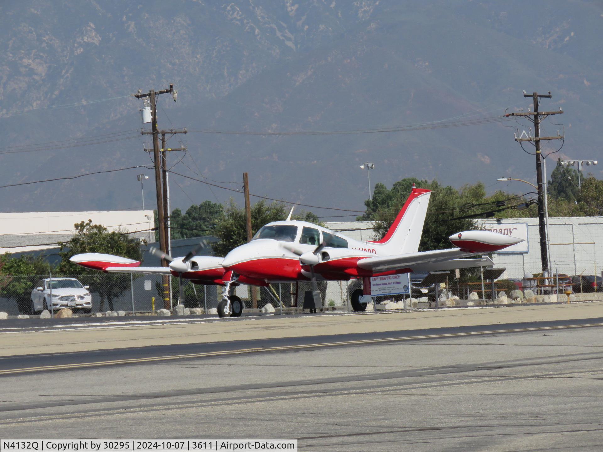 N4132Q, 1967 Cessna 310N C/N 310N-0032, Powering up