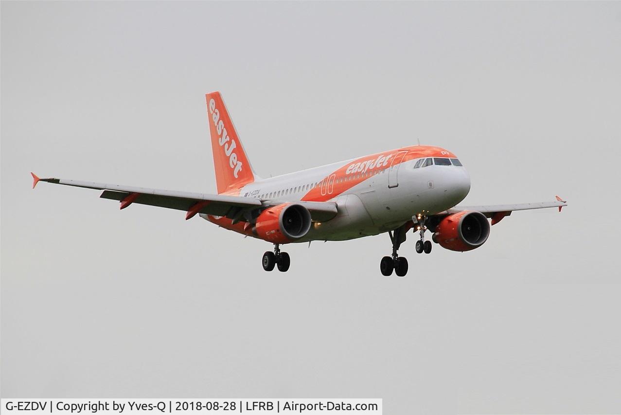 G-EZDV, 2008 Airbus A319-111 C/N 3742, Airbus A319-111, On final rwy 07R, Brest-Bretagne airport (LFRB-BES)