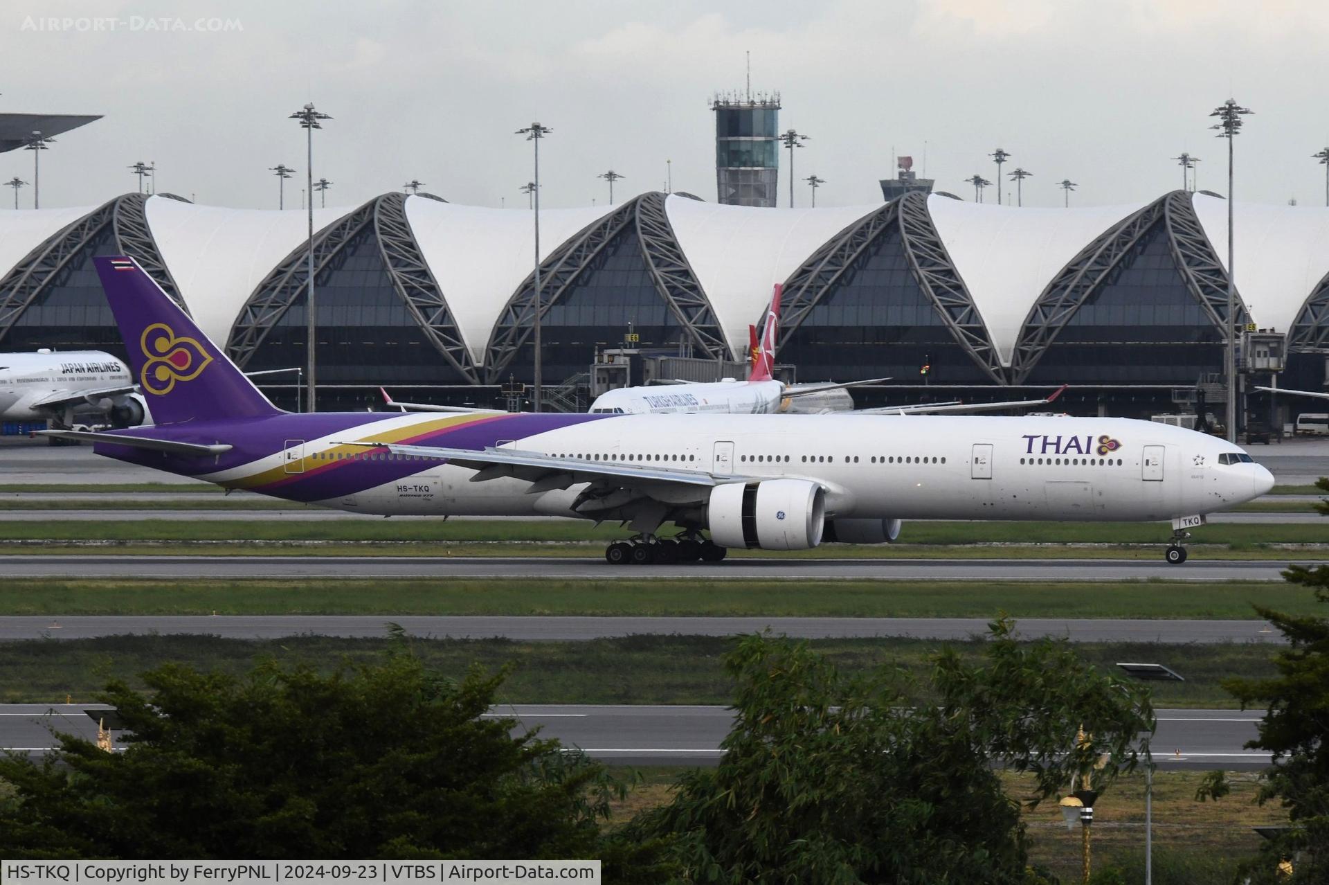 HS-TKQ, 2013 Boeing 777-3AL/ER C/N 41526, Thai Airways B773