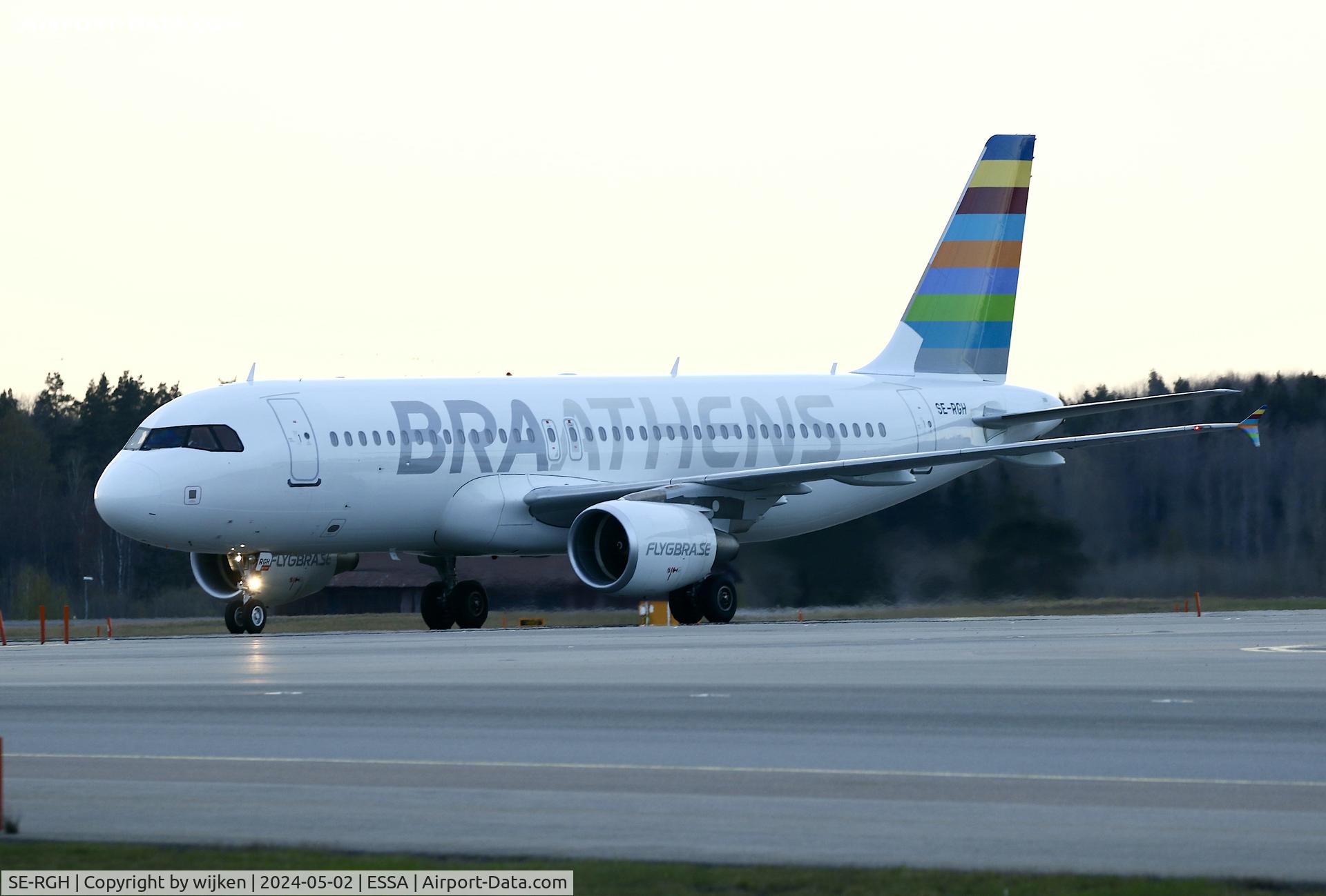 SE-RGH, 2008 Airbus A320-214 C/N 3508, Twy U