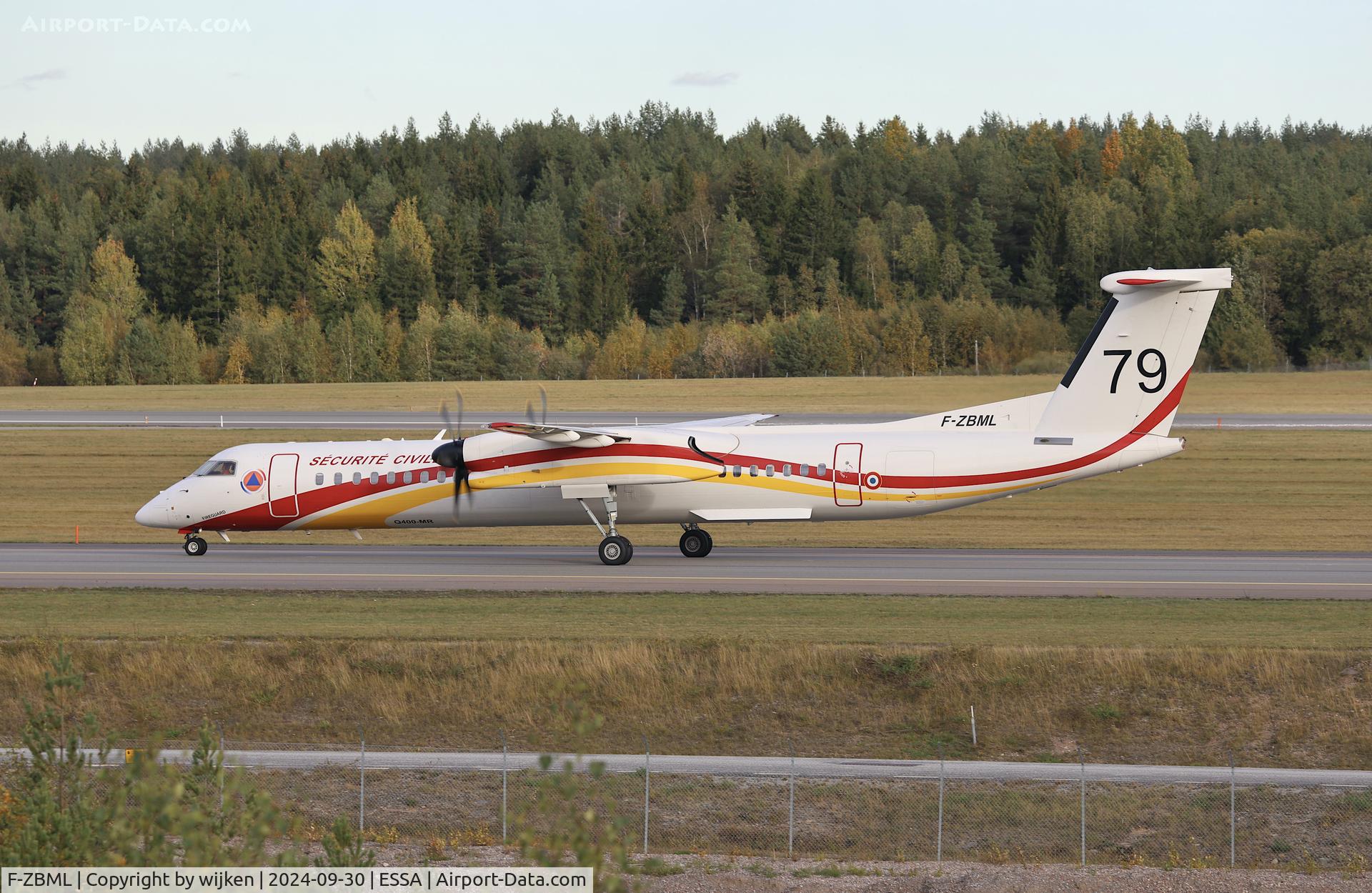F-ZBML, 2021 De Havilland Canada DHC-8-402/MR Dash 8 C/N 4631, Twy W