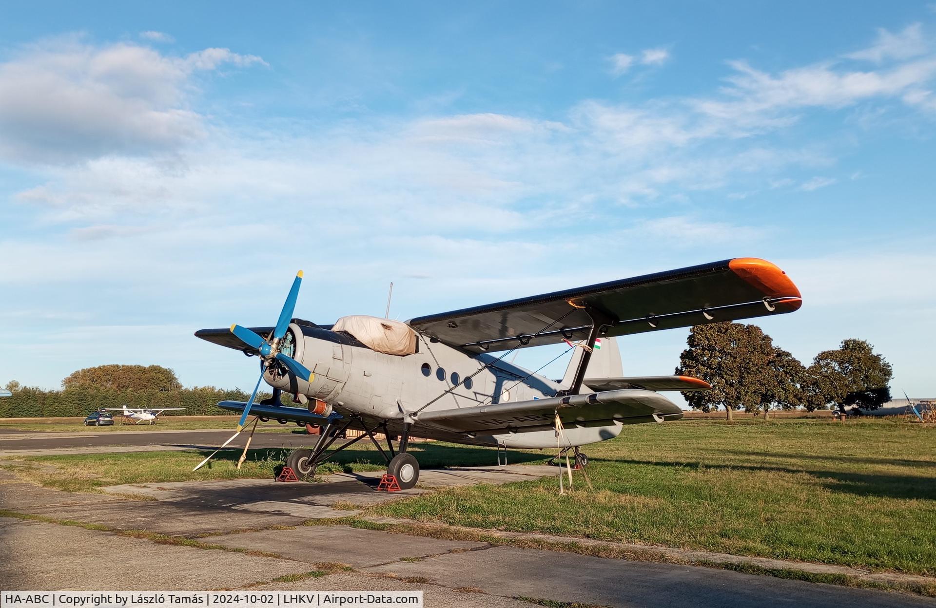 HA-ABC, 1989 PZL-Mielec An-2TD C/N 1G235-20, A grey one...