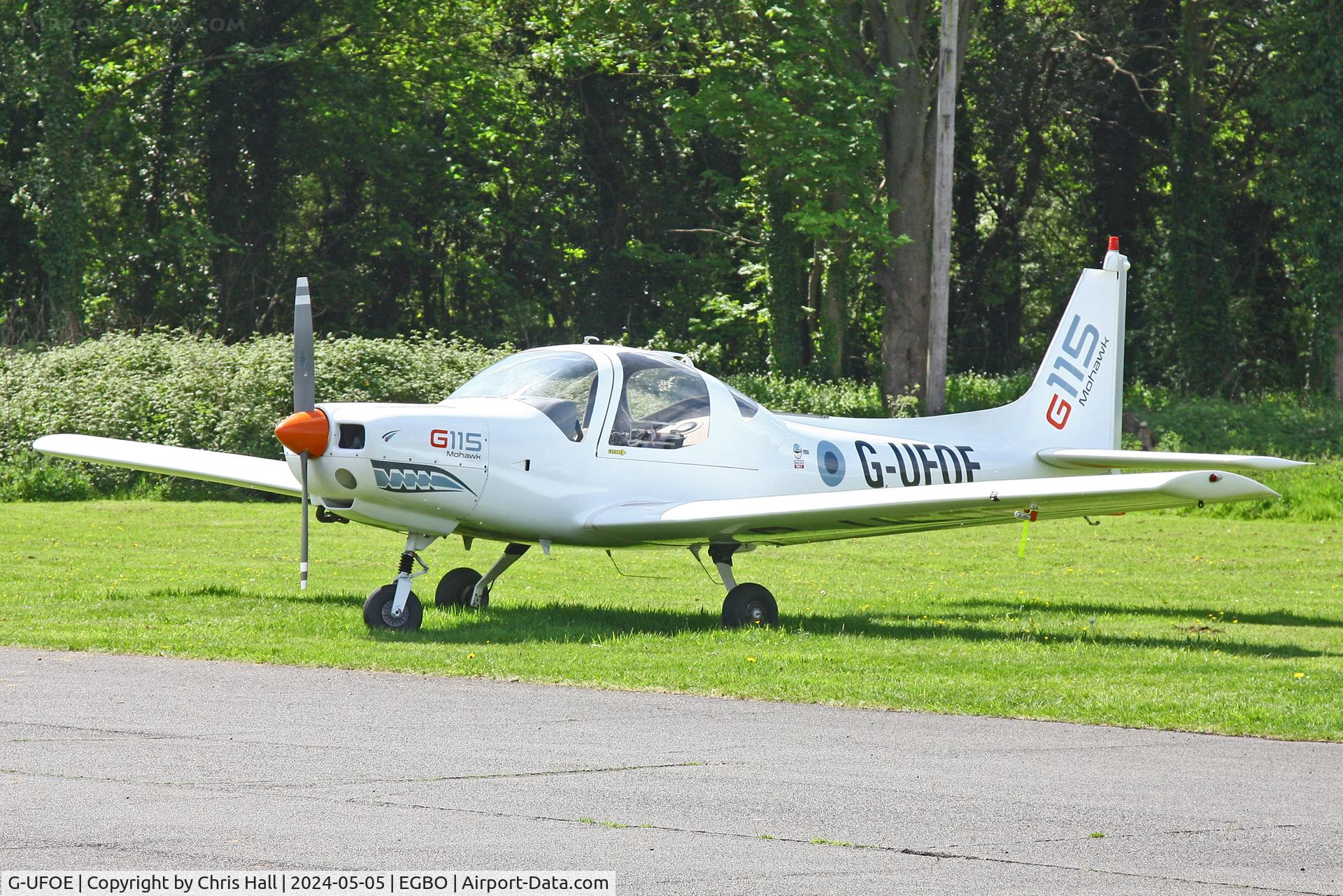 G-UFOE, 1988 Grob G-115 C/N 8033, Halfpenny Green