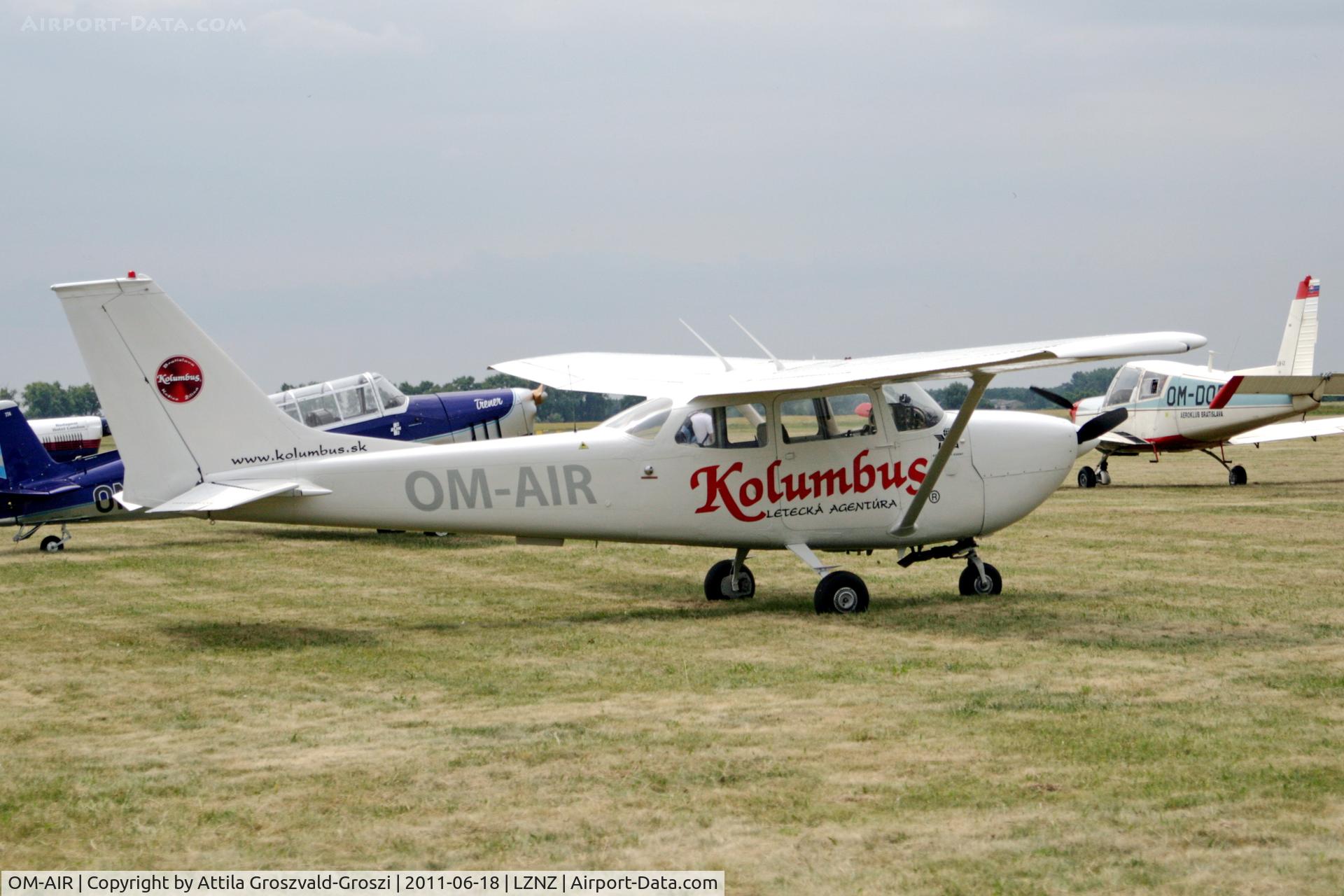 OM-AIR, 1969 Reims FR172G Reims Rocket C/N FR1720198, LZNZ - Airport Nové Zamky, Slovakia