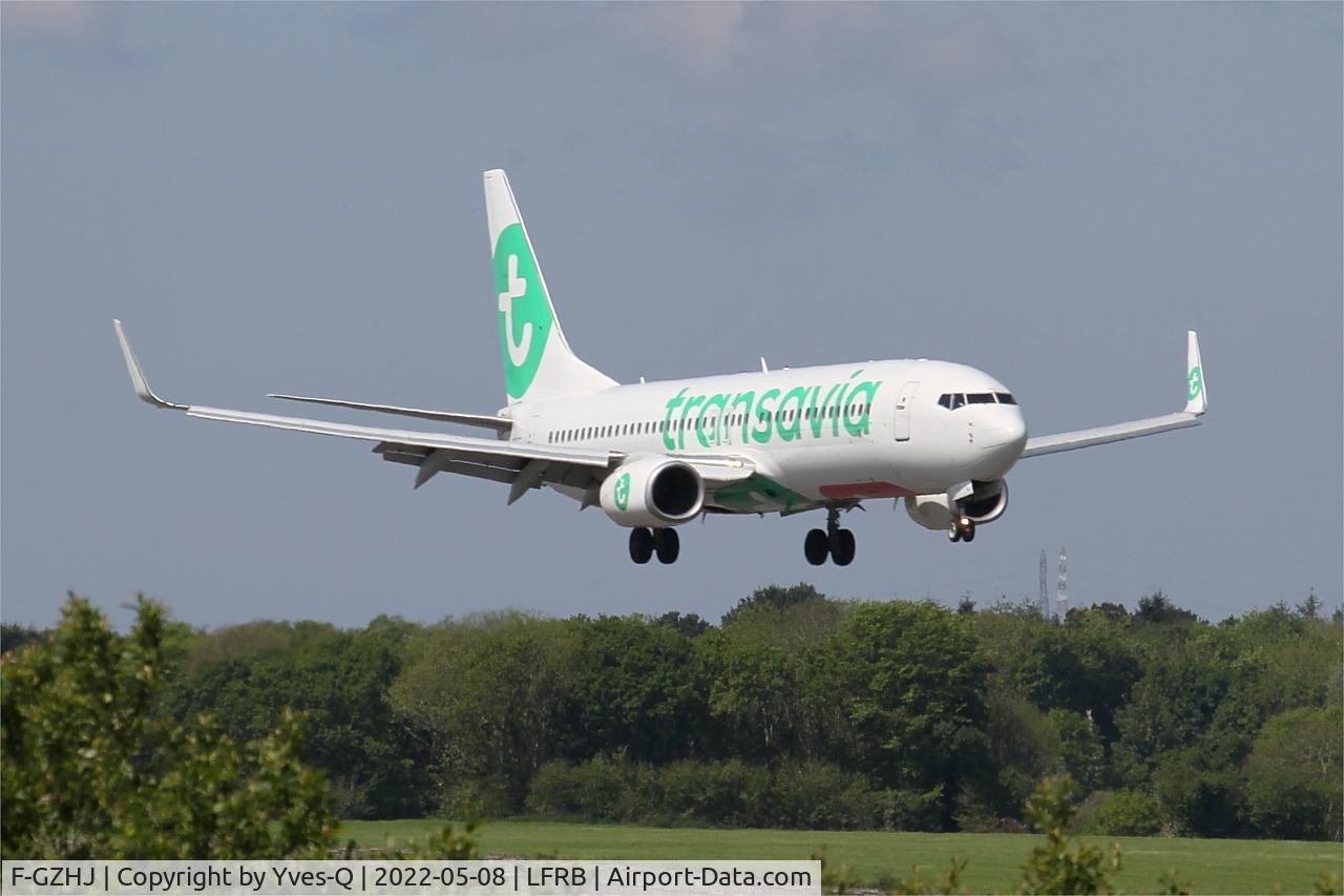 F-GZHJ, 2013 Boeing 737-86J C/N 37778, Boeing 737-86J, On final rwy 07R, Brest-Bretagne airport (LFRB-BES)