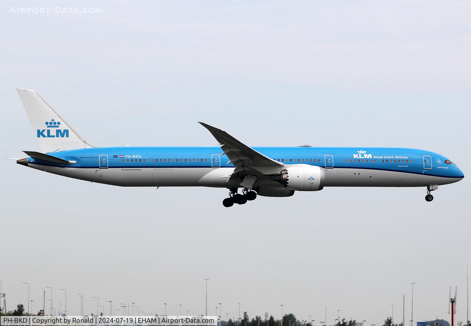 PH-BKD, 2019 Boeing 787-10 Dreamliner C/N 42492, at eham