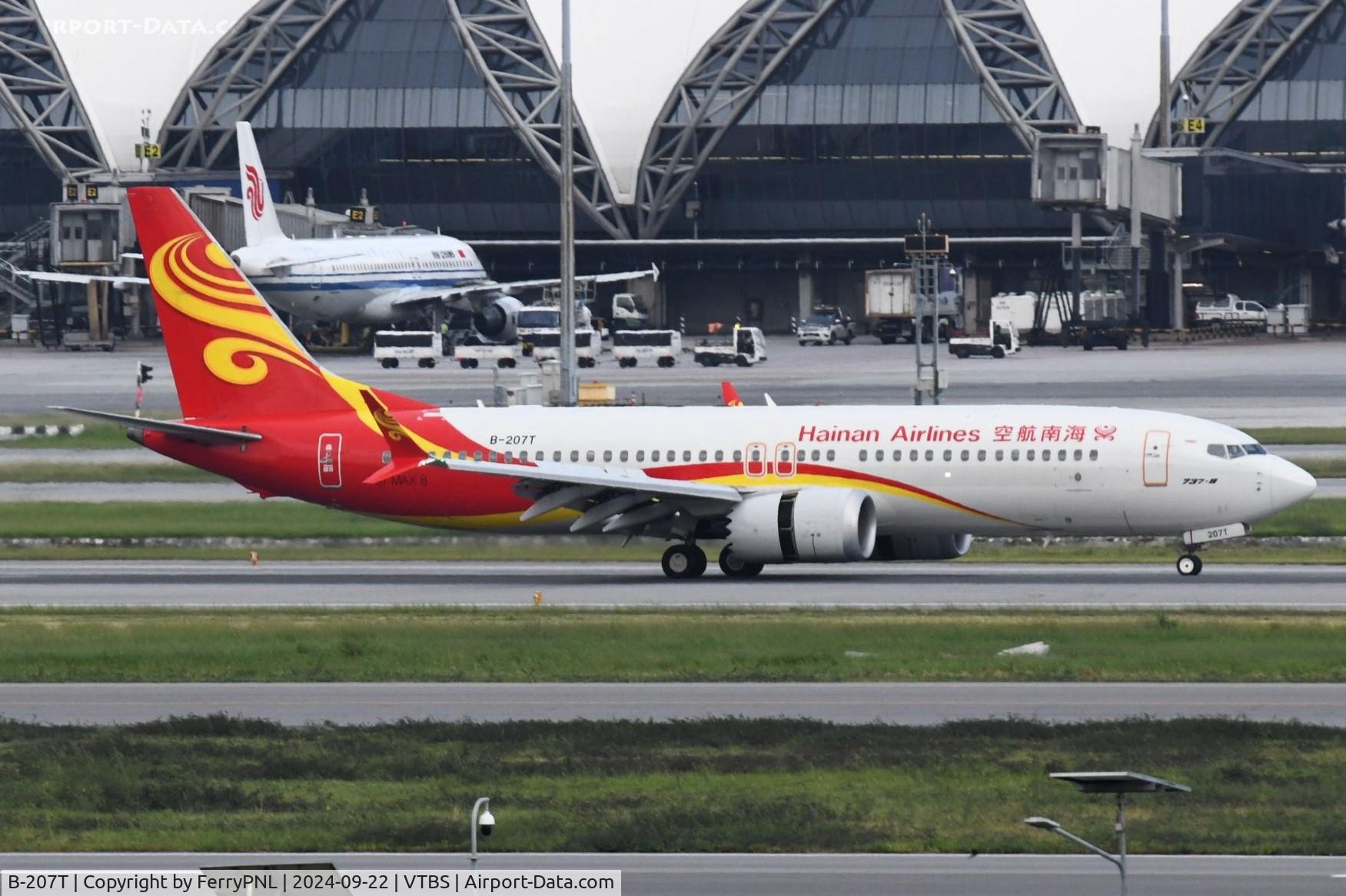 B-207T, 2018 Boeing 737 MAX 8 C/N 6218, Hainan B738M coming to a stop