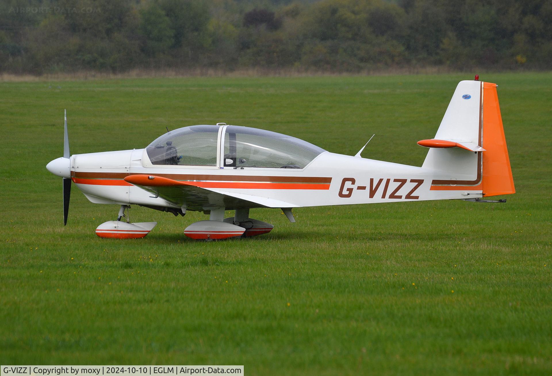 G-VIZZ, 1979 Sportavia-Putzer RS-180 Sportsman C/N 6018, Sportavia-Putzer RS-180 Sportsman at White Waltham. Ex D-EFBK