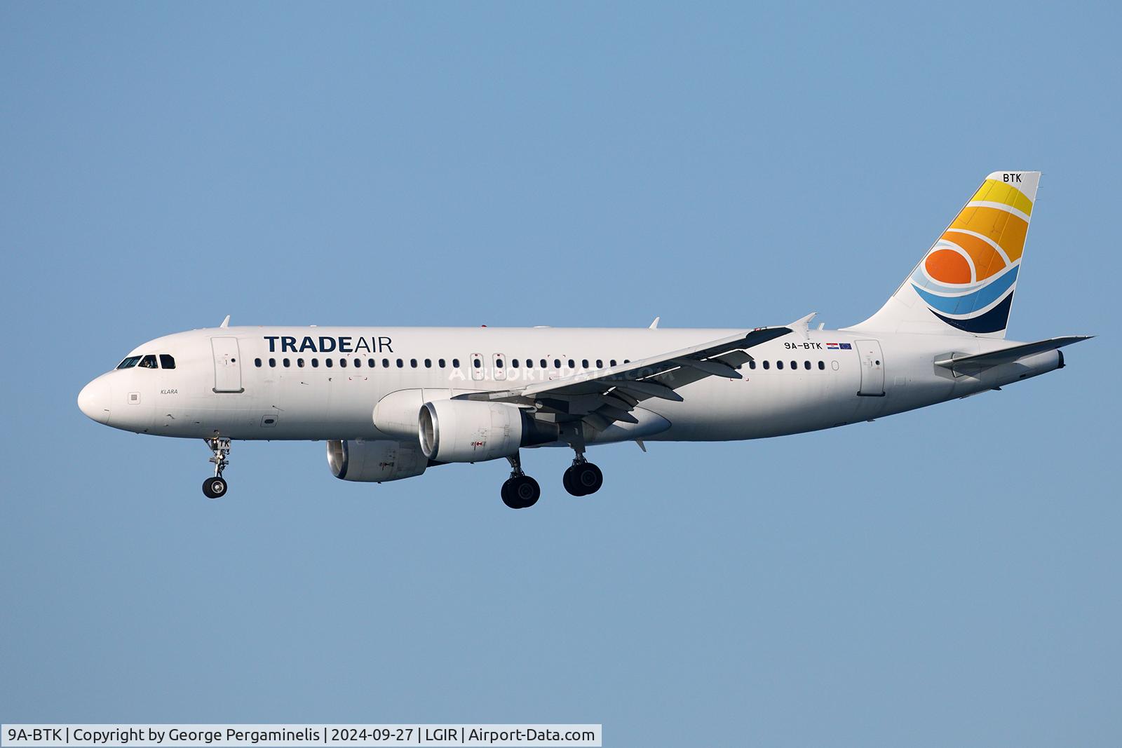 9A-BTK, 2005 Airbus A320-214 C/N 2569, Short final to runway 27.