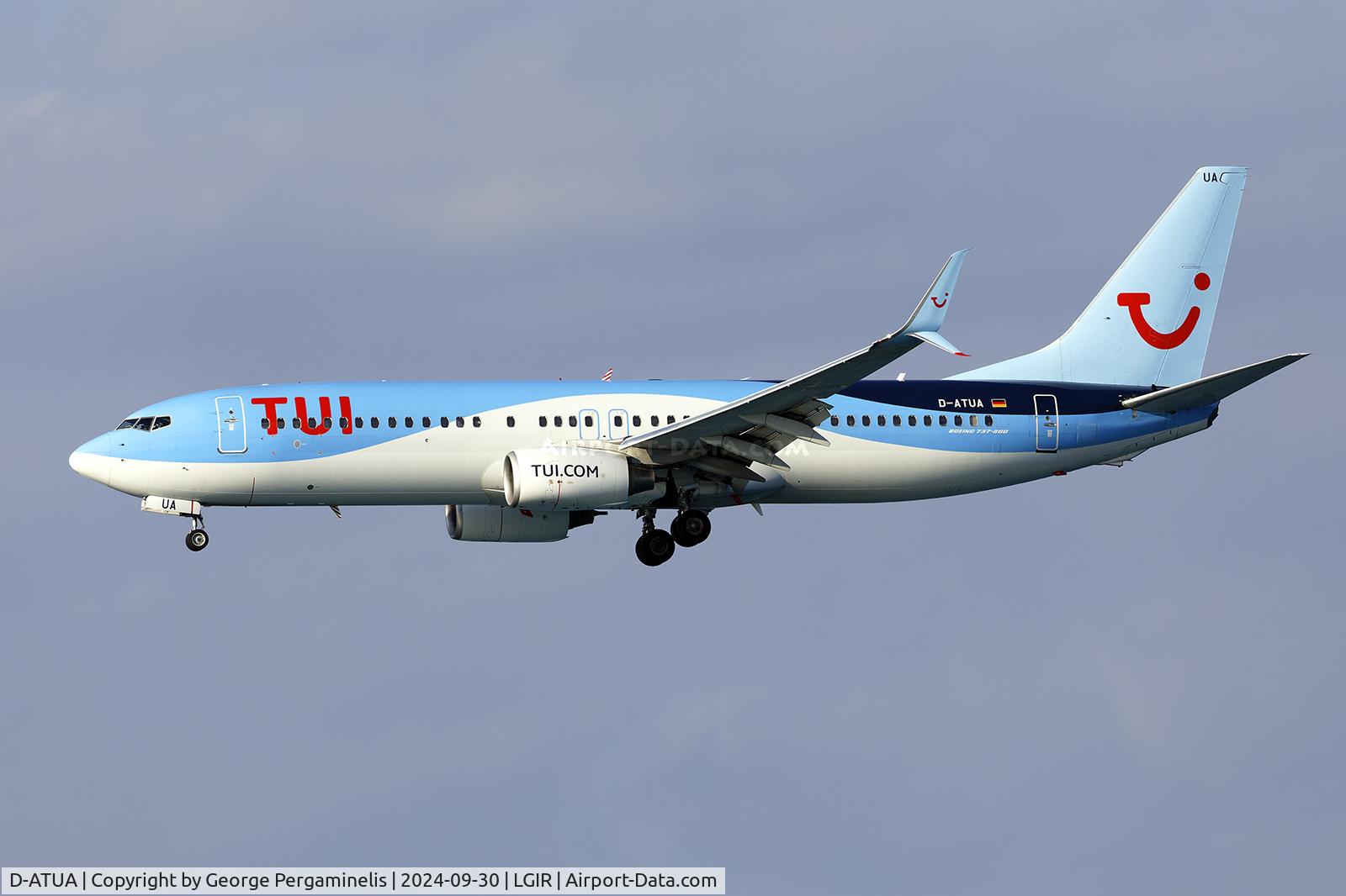 D-ATUA, 2007 Boeing 737-8K5 C/N 34691, Short final to runway 27.