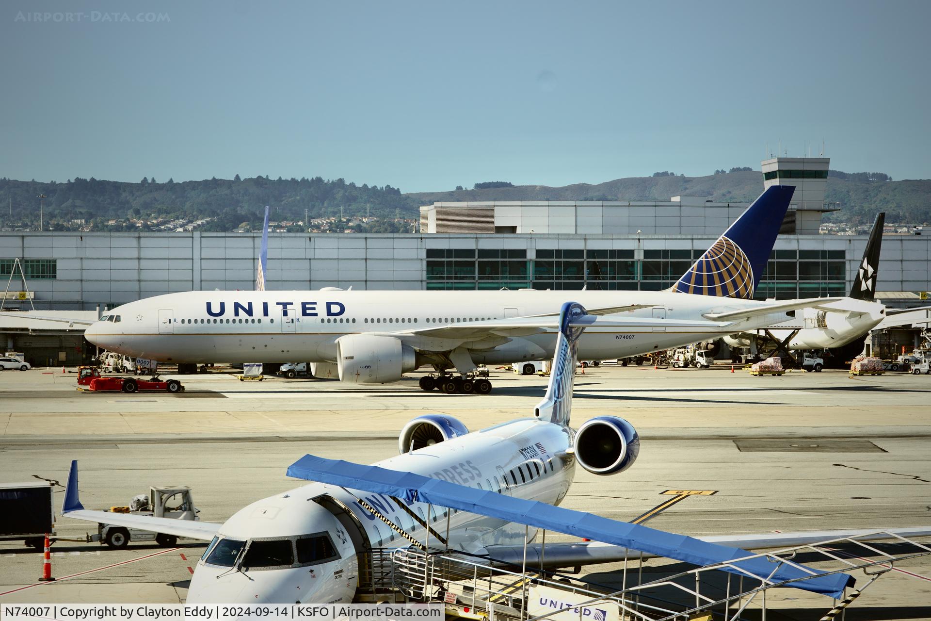 N74007, 1999 Boeing 777-224 C/N 29477, SFO 2024.