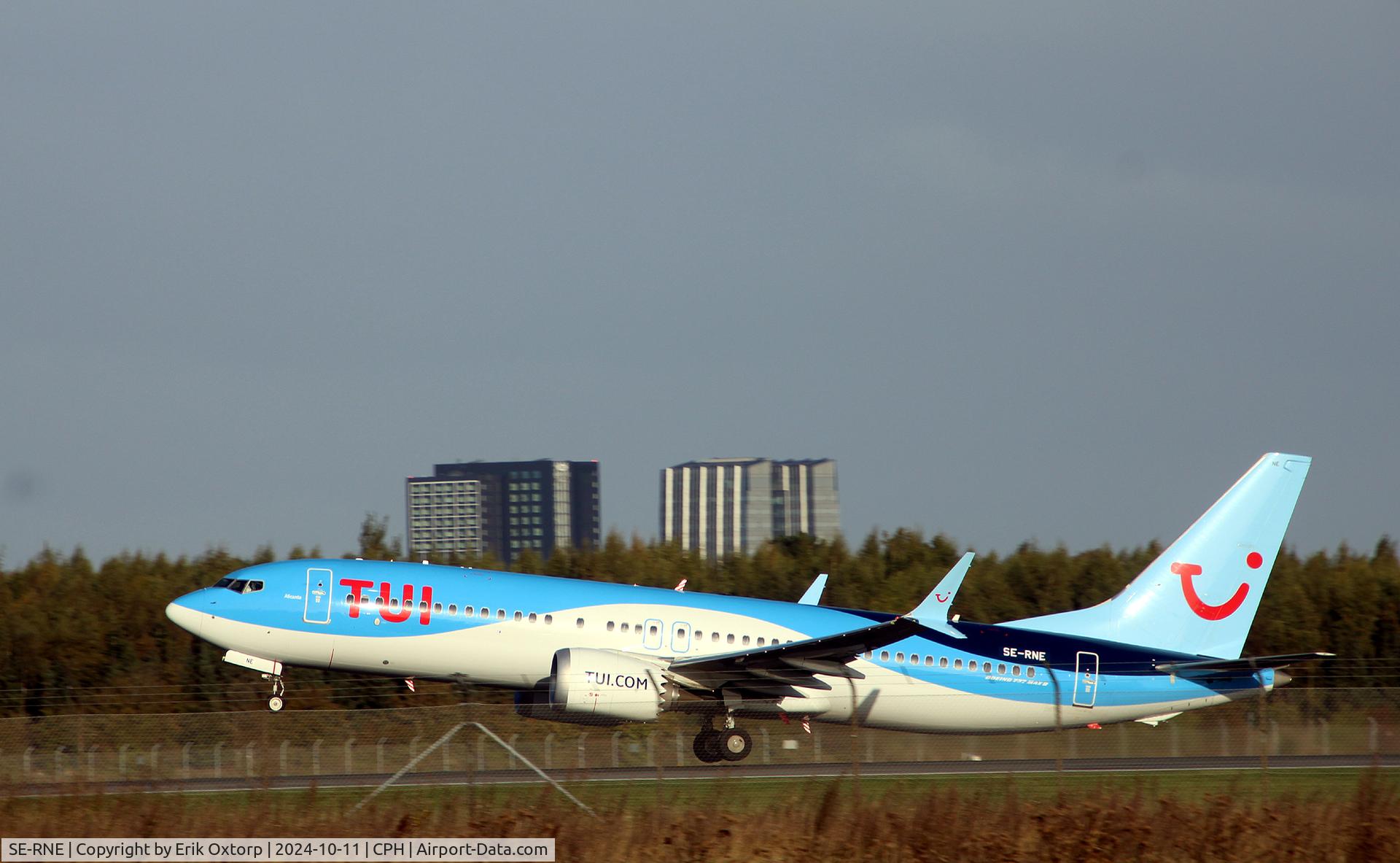 SE-RNE, 2021 Boeing 737-8 MAX C/N 44650, SE-RNE taking off rw 22R