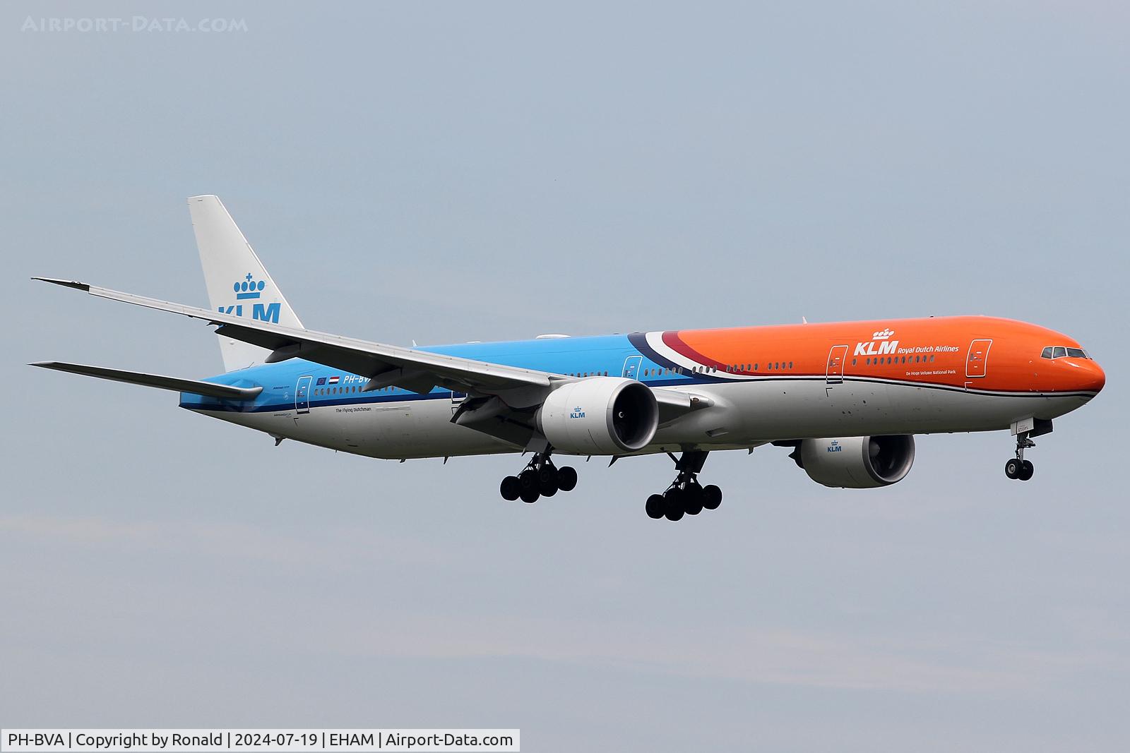 PH-BVA, 2008 Boeing 777-306/ER C/N 35671, at eham