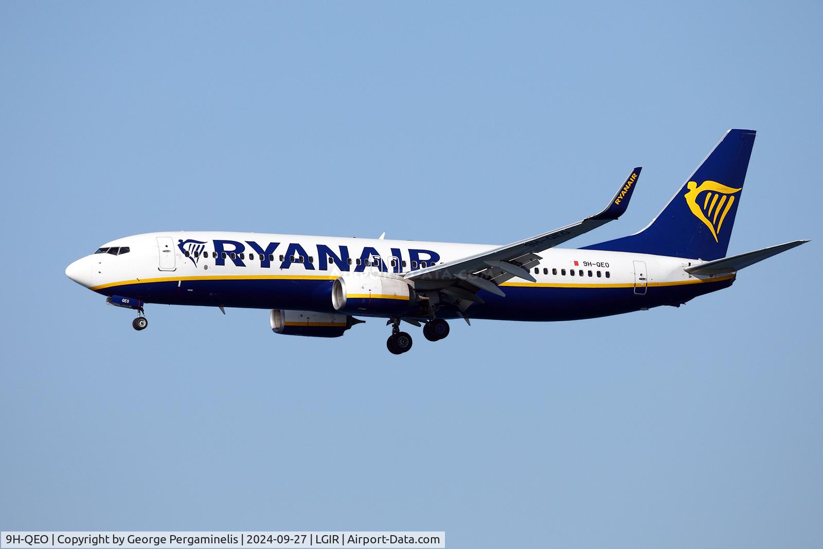 9H-QEO, 2018 Boeing 737-8AS C/N 44838, Short final for runway 27.