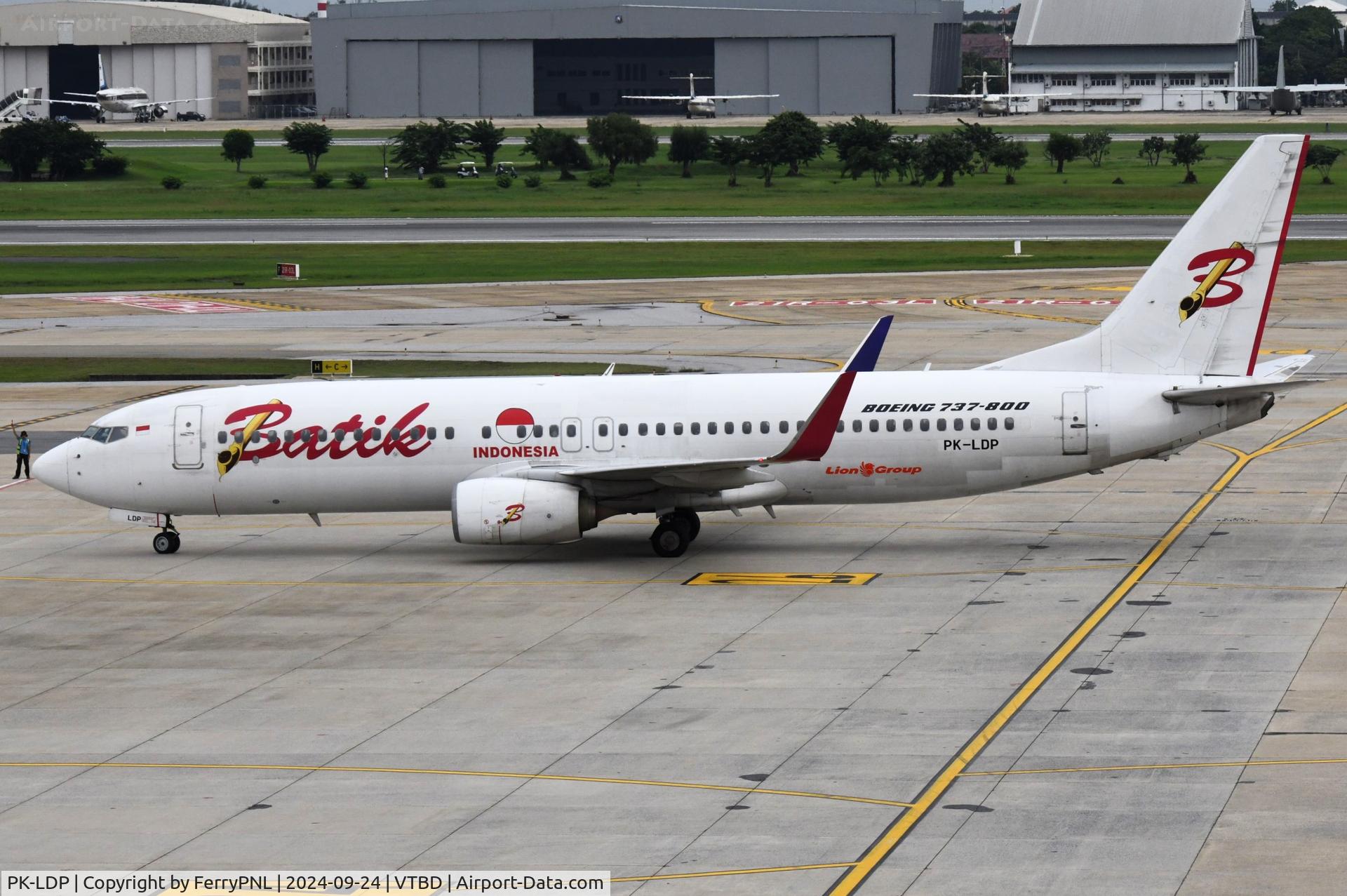 PK-LDP, 2015 Boeing 737-8GP(WL) C/N 39871, Batik Air B738 arriving