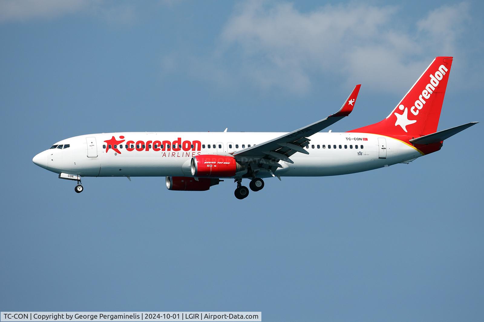 TC-CON, 2011 Boeing 737-81D C/N 39412, Short final for runway 27.