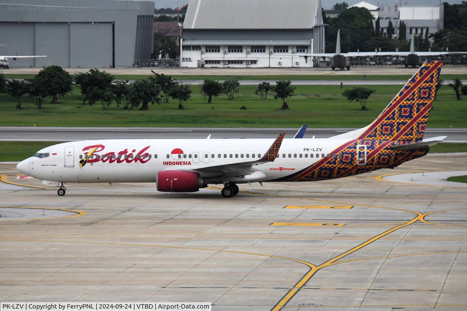 PK-LZV, 2015 Boeing 737-8GP(WL) C/N 39831, Batik Air B738 taxying in