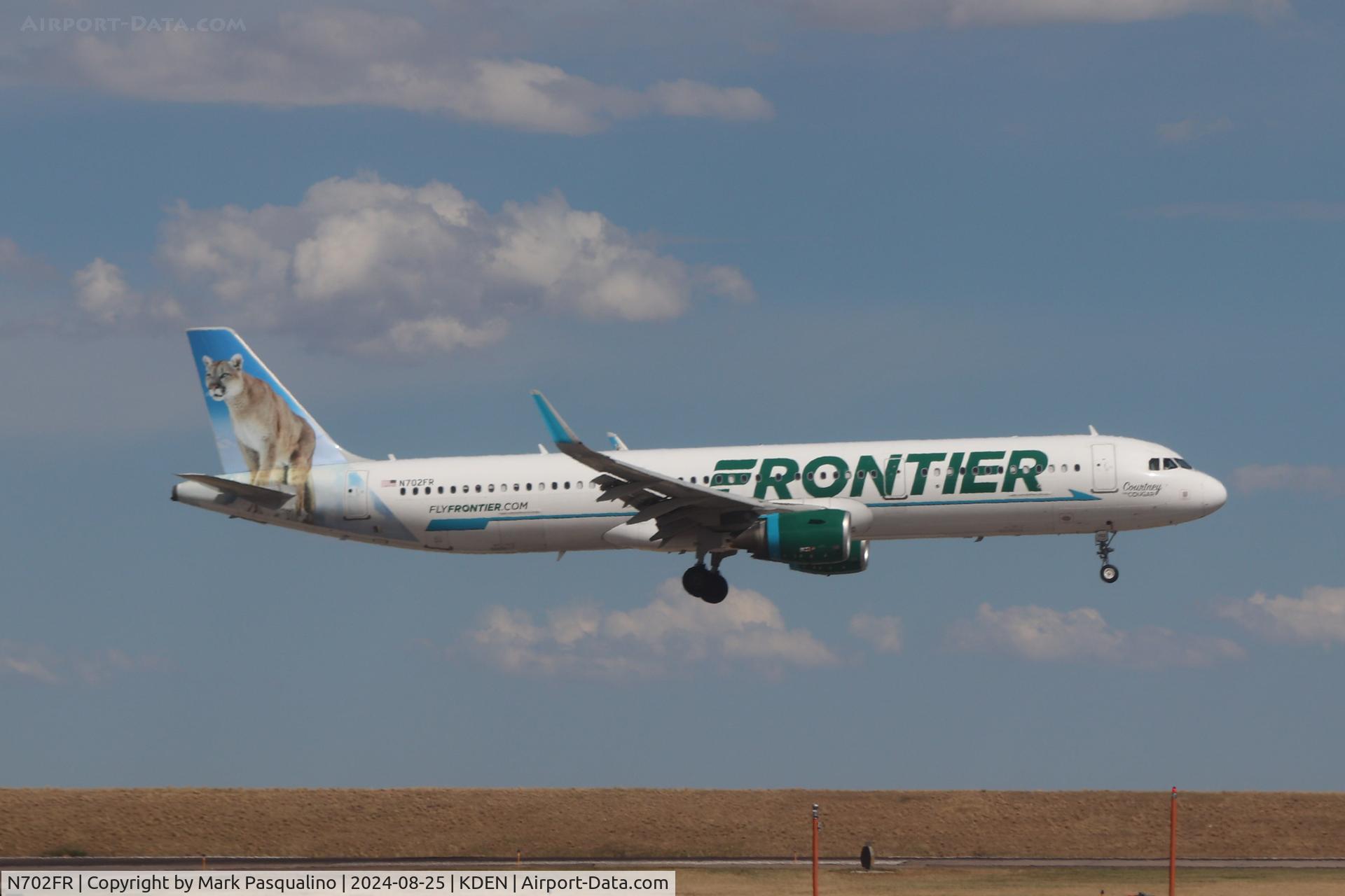 N702FR, 2015 Airbus A321-211 C/N 6825, Airbus A321-211