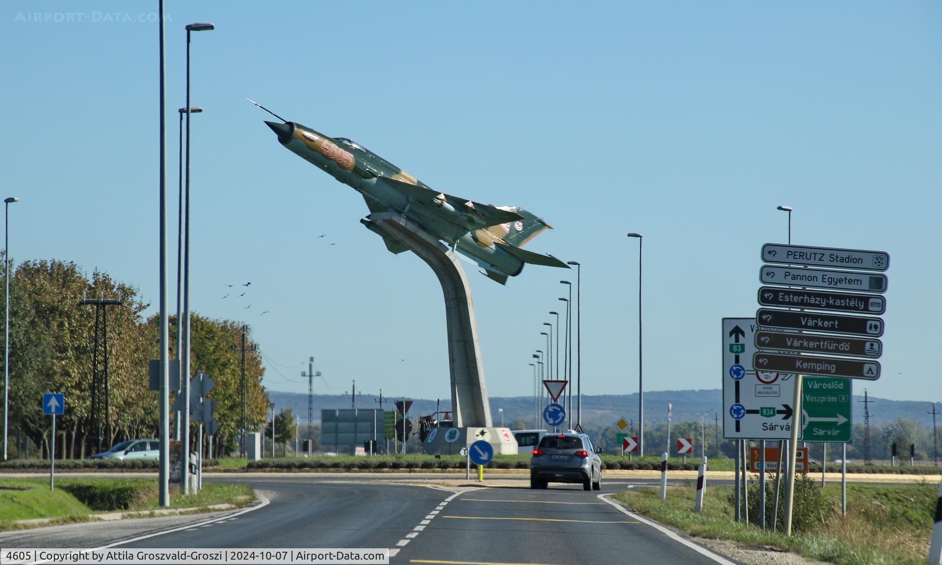 4605, 1971 Mikoyan-Gurevich MiG-21MF C/N 964605, Exhibited in Pápa, Hungary