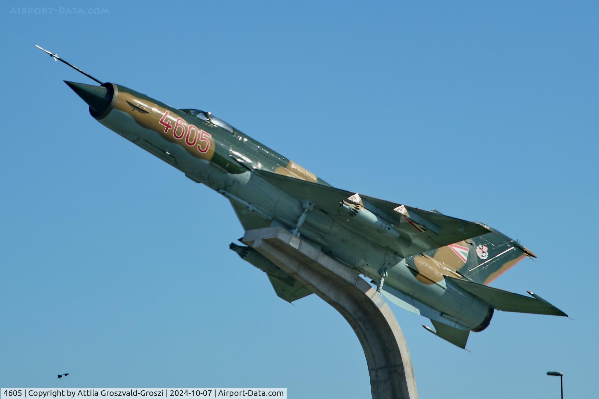 4605, 1971 Mikoyan-Gurevich MiG-21MF C/N 964605, Exhibited in Pápa, Hungary