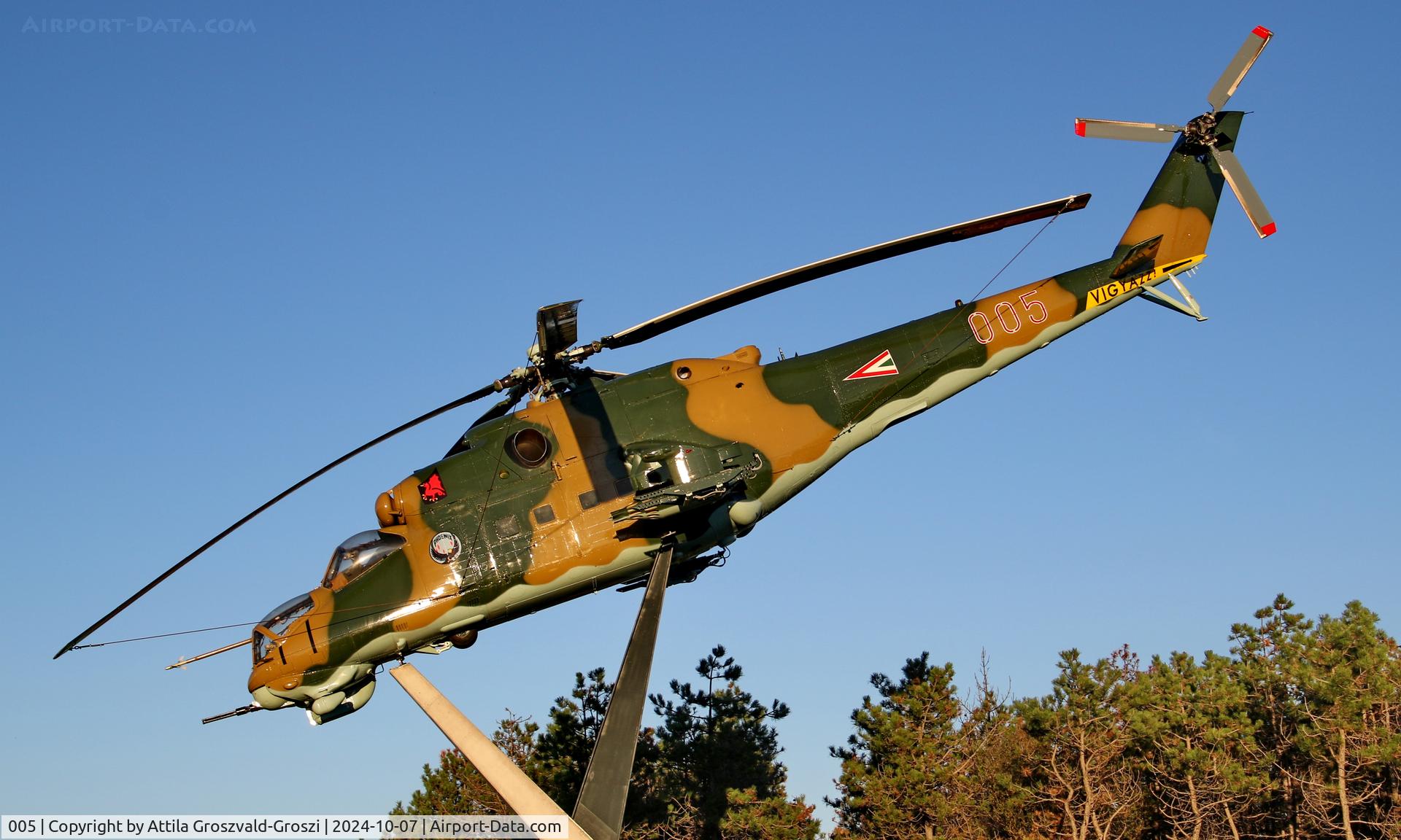 005, 1983 Mil Mi-24D Hind C/N 340275, Exhibited in Szentkirályszabadja, Hungary