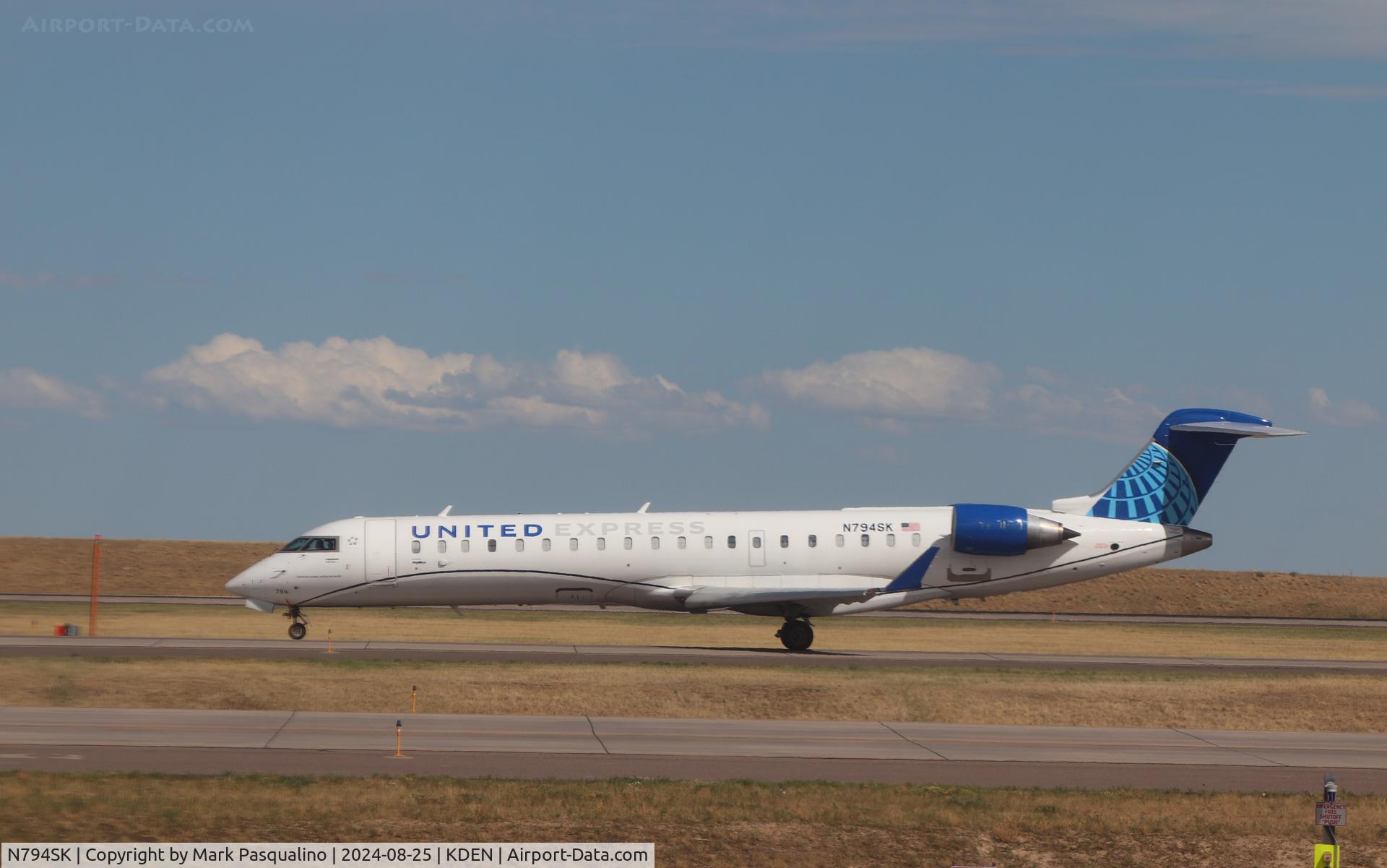N794SK, 2010 Bombardier CRJ-702ER (CL-600-2C10) Regional Jet C/N 10298, CL-600-2C10