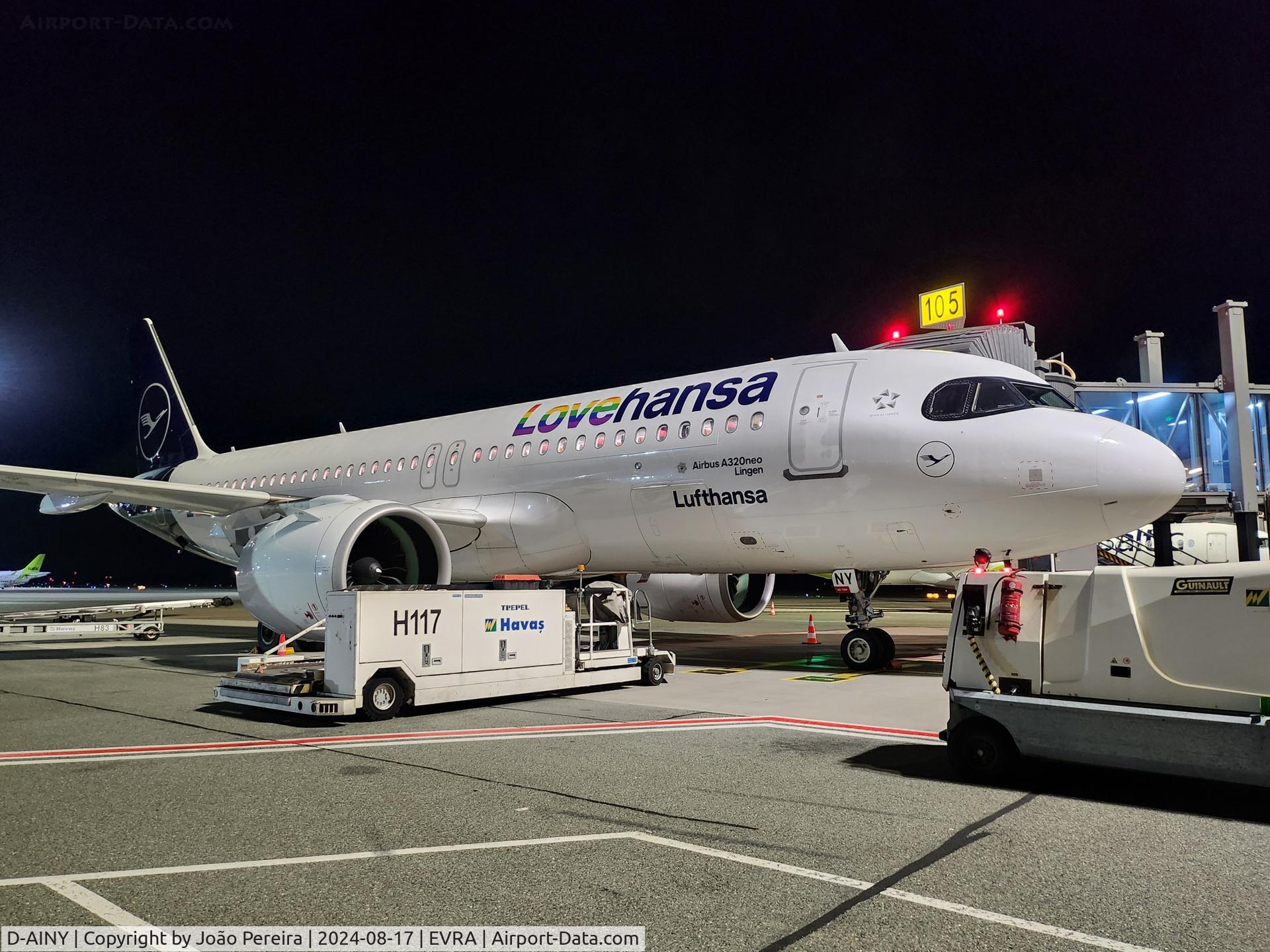 D-AINY, 2020 Airbus A320-271N C/N 9453, Lufthansa A320N (Lovehansa Livery) at RIX