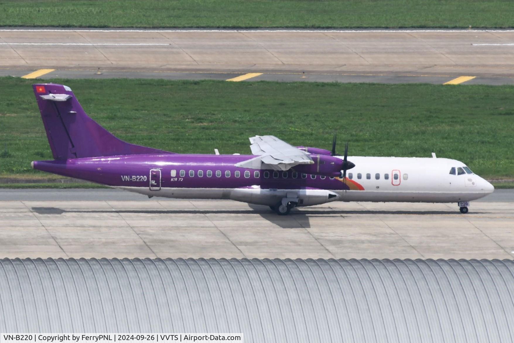 VN-B220, 2009 ATR 72-212A C/N 890, Vietnam Airlines ATR72 operated by VASCO in Cambodia Ang Khor livery