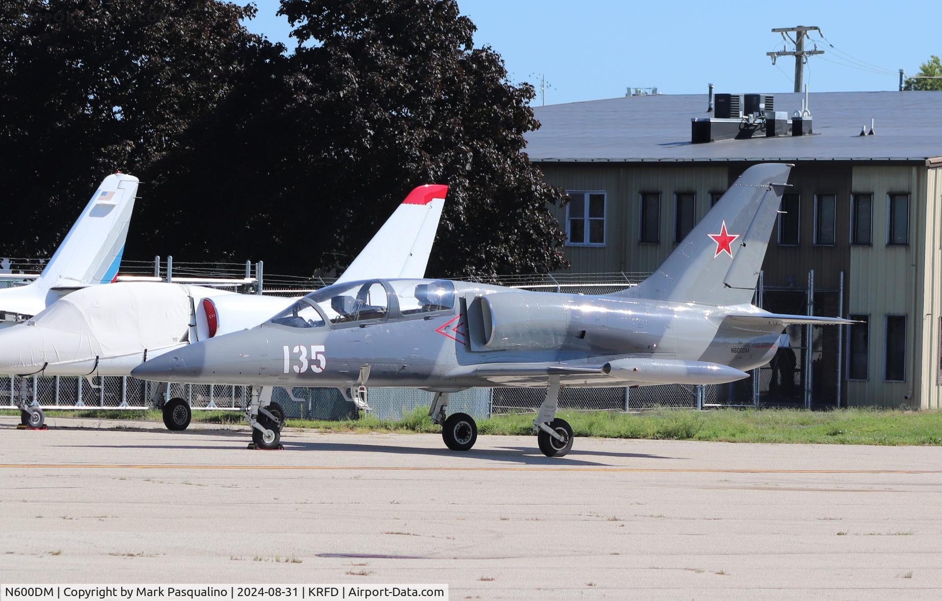 N600DM, 1984 Aero L-39 Albatros C/N 432935, Aero L-39