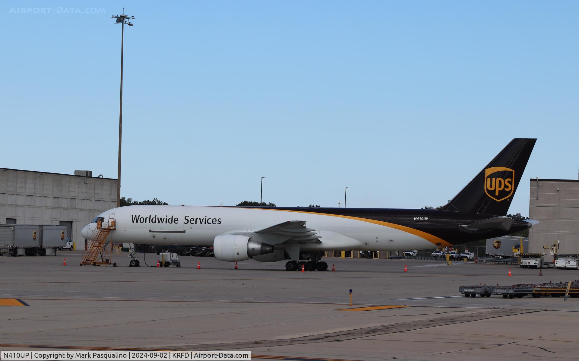 N410UP, 1988 Boeing 757-24APF C/N 23732, Boeing 757-24APF