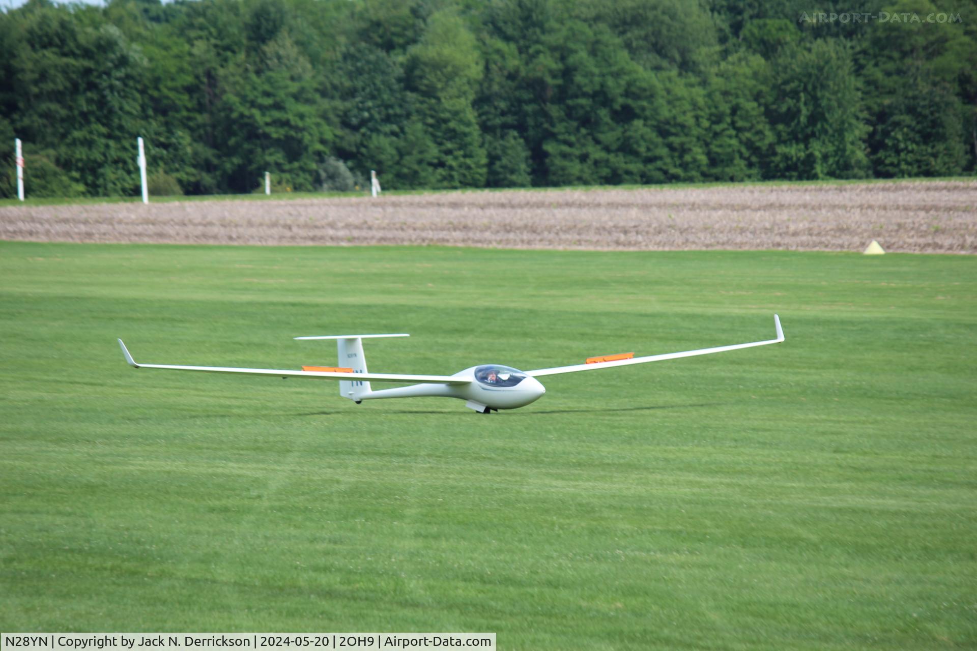 N28YN, 2001 Schleicher ASW-28 C/N 28037, 2024 Sports Class Nationals