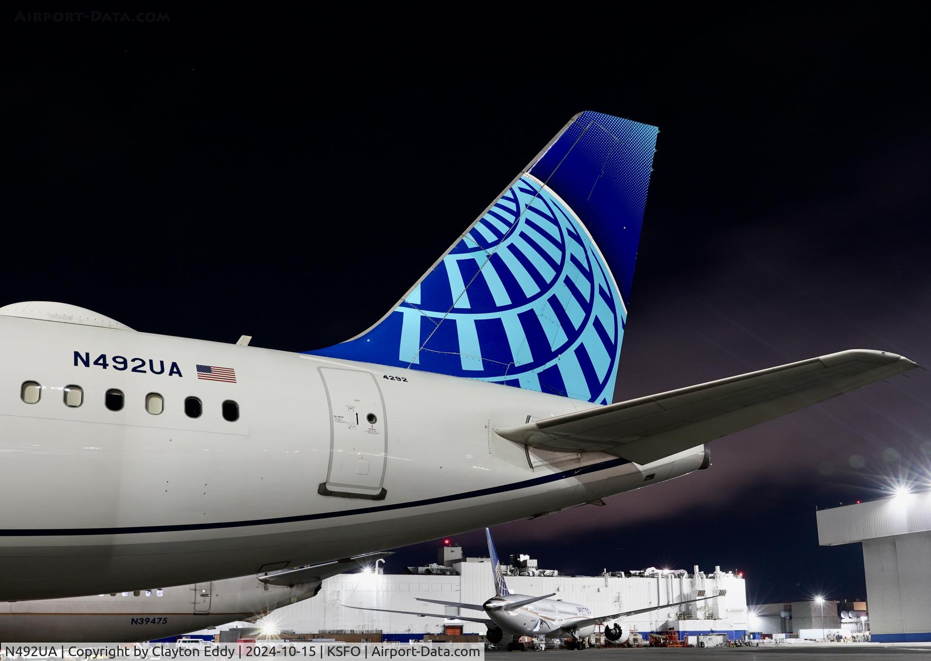 N492UA, 2002 Airbus A320-232 C/N 1755, SFO 2024.