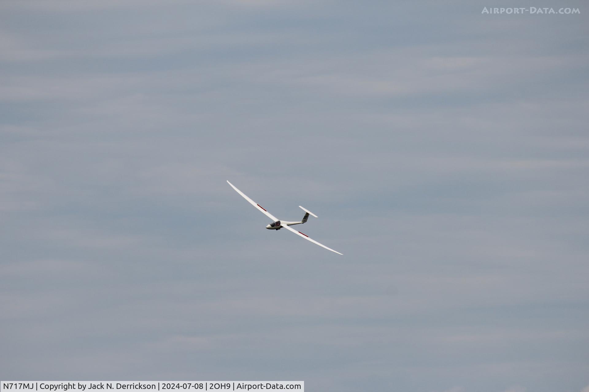N717MJ, Schempp-Hirth DISCUS B C/N 211, 2024 Caesar Creek Youth Soaring Association Youth Education Camp