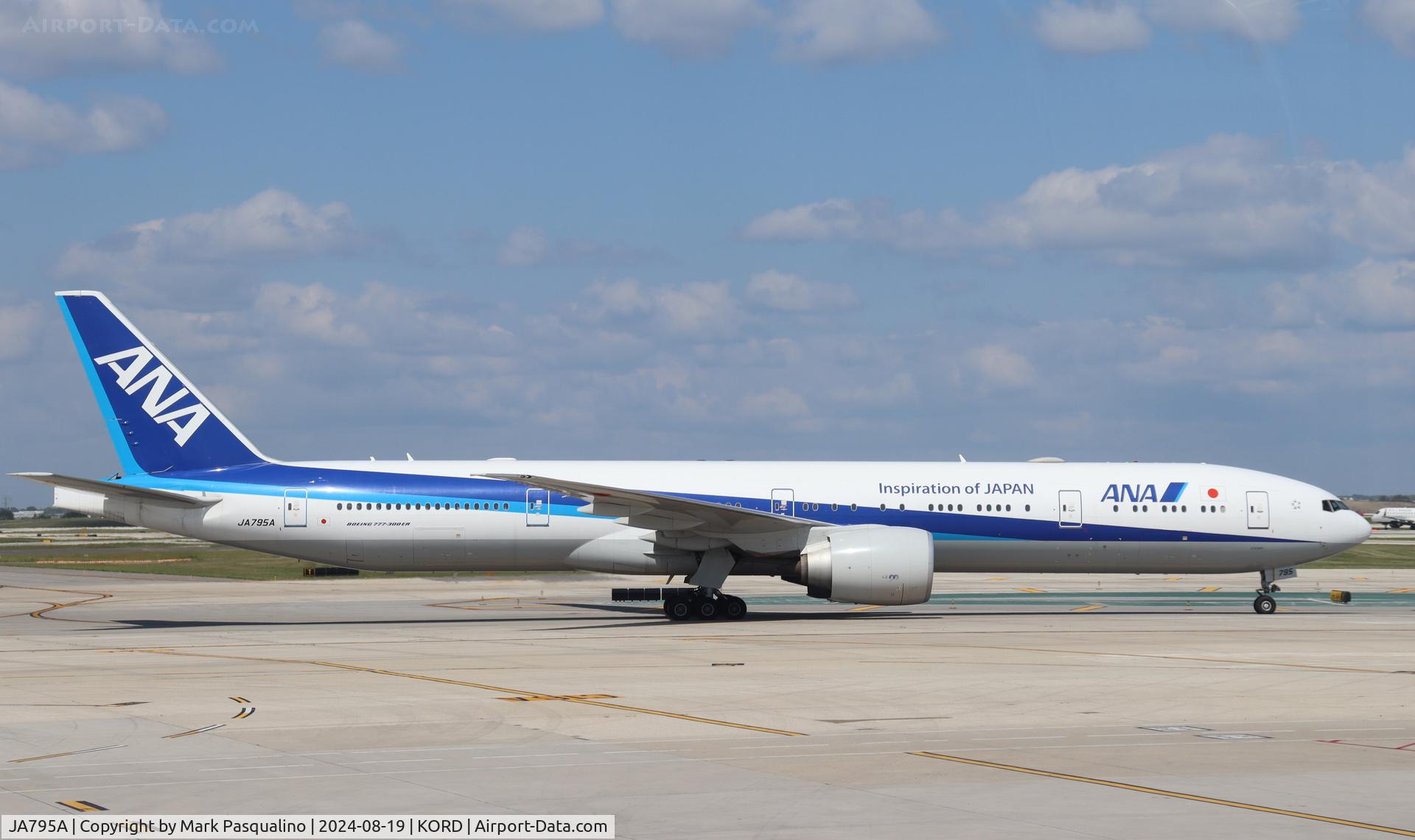 JA795A, 2019 Boeing 777-300/ER C/N 61514, Boeing 777-381/ER