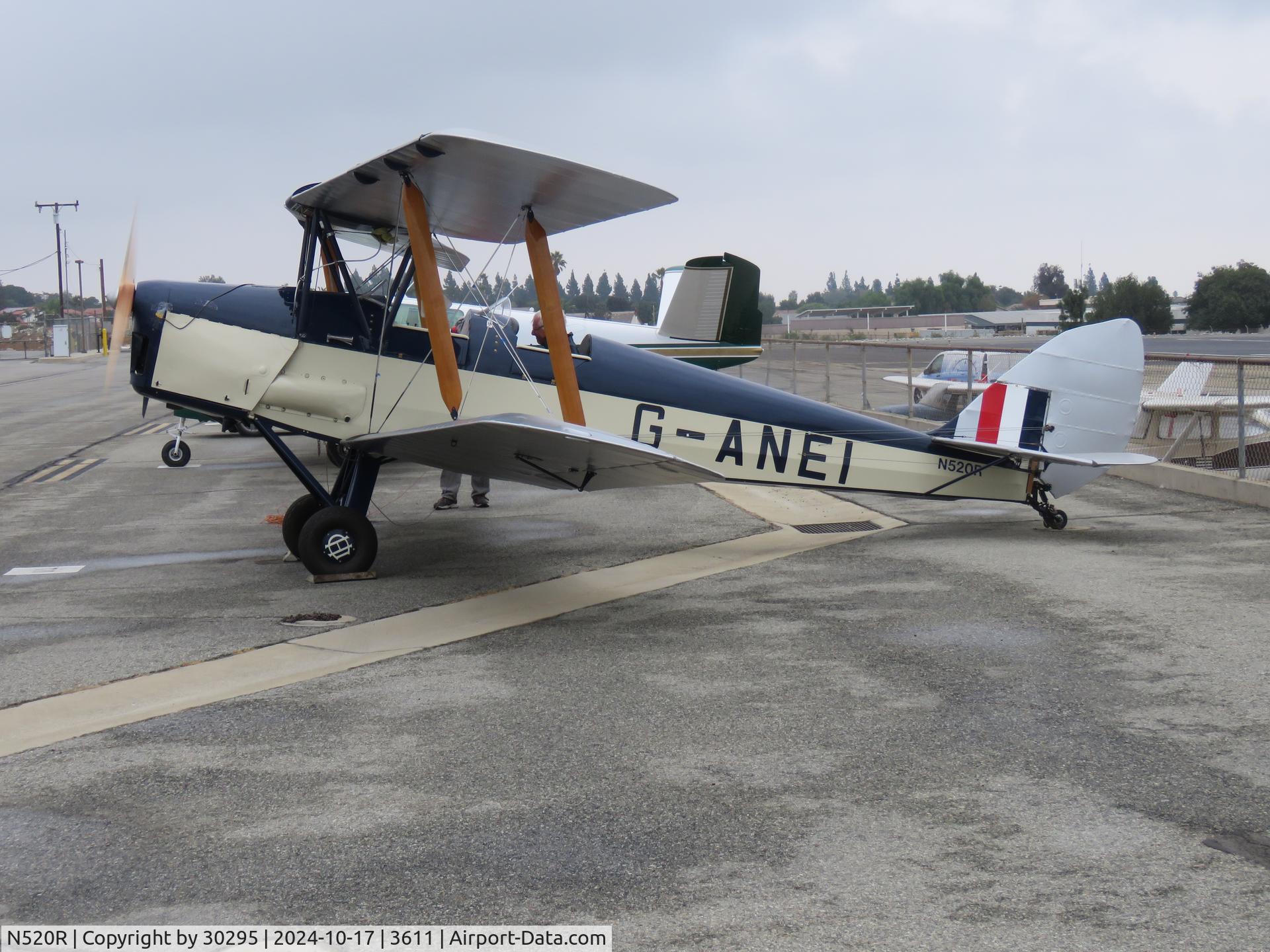 N520R, 1940 De Havilland DH-82A Tiger Moth II C/N 82960, Parked