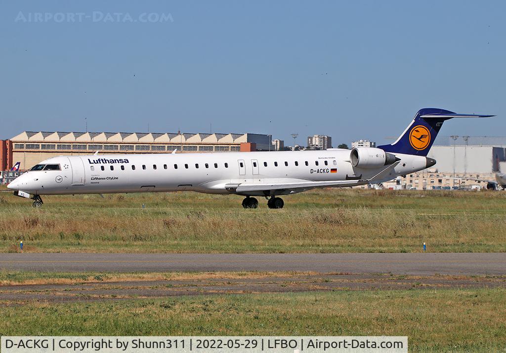 D-ACKG, 2006 Bombardier CRJ-900LR (CL-600-2D24) C/N 15084, Taxiing holding point rwy 32R for departure...