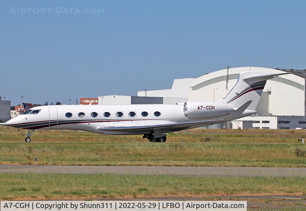 A7-CGH, 2021 Gulfstream Aerospace GVI (G650ER) C/N 6465, Taxiing holding point rwy 32R for departure...