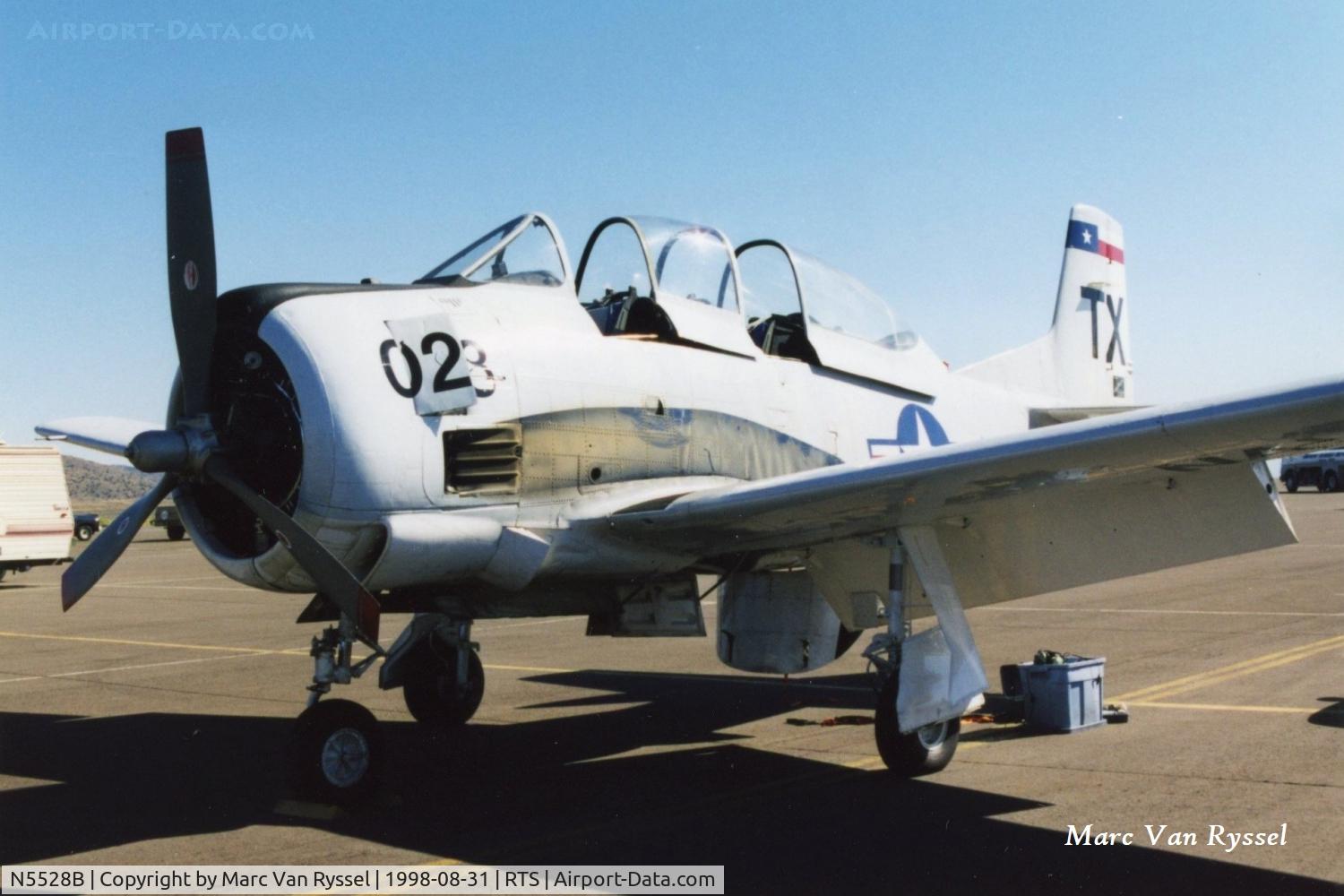 N5528B, 1955 North American T-28B C/N 55-138317, Race #29 N5528B at the Reno Air Races in 1998, pilot was Rick Raesz.