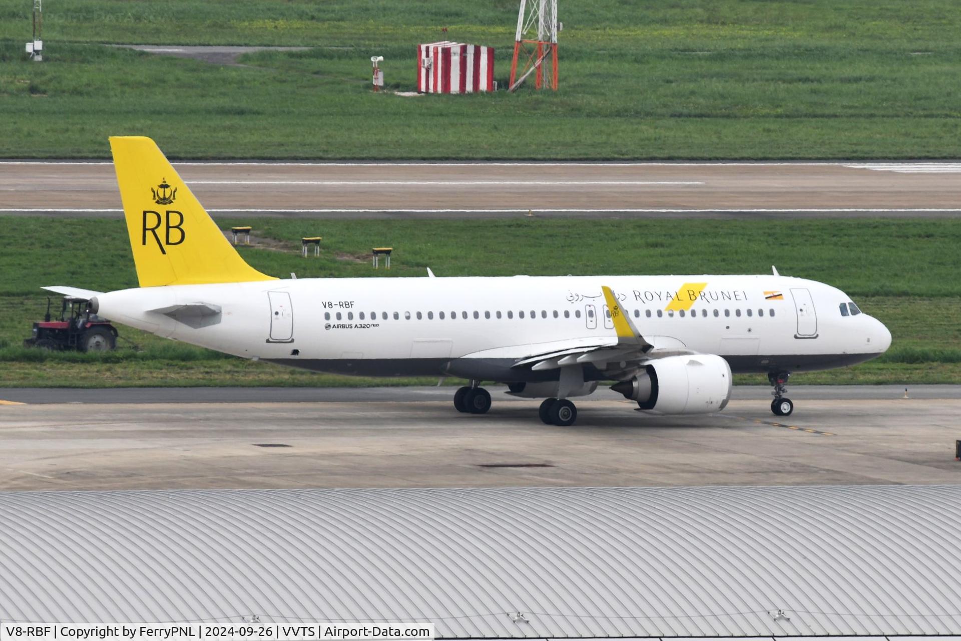 V8-RBF, 1992 Boeing 767-33A/ER C/N 25530, Royal Brunei A320N