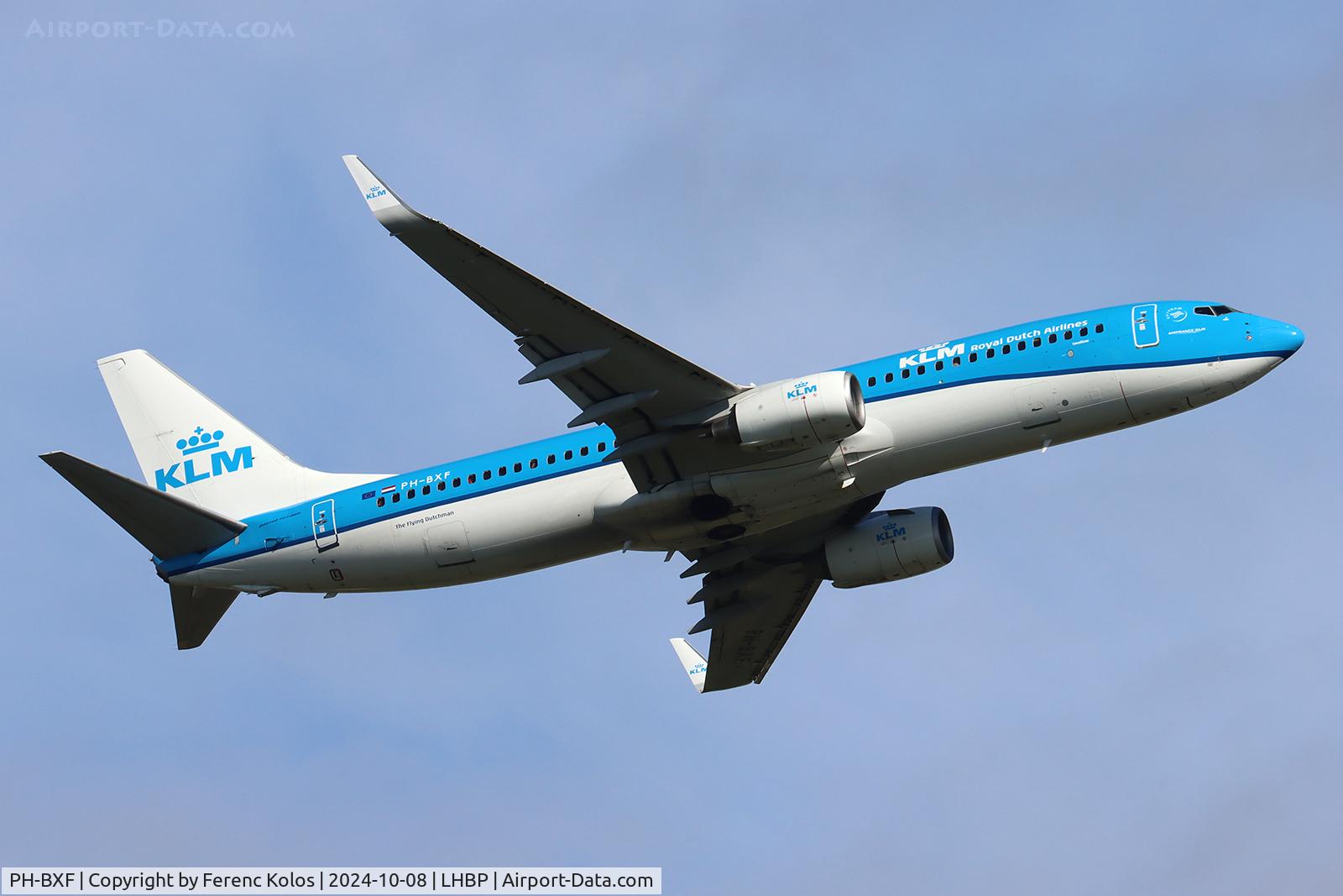 PH-BXF, 2000 Boeing 737-8K2 C/N 29596, lhbpp