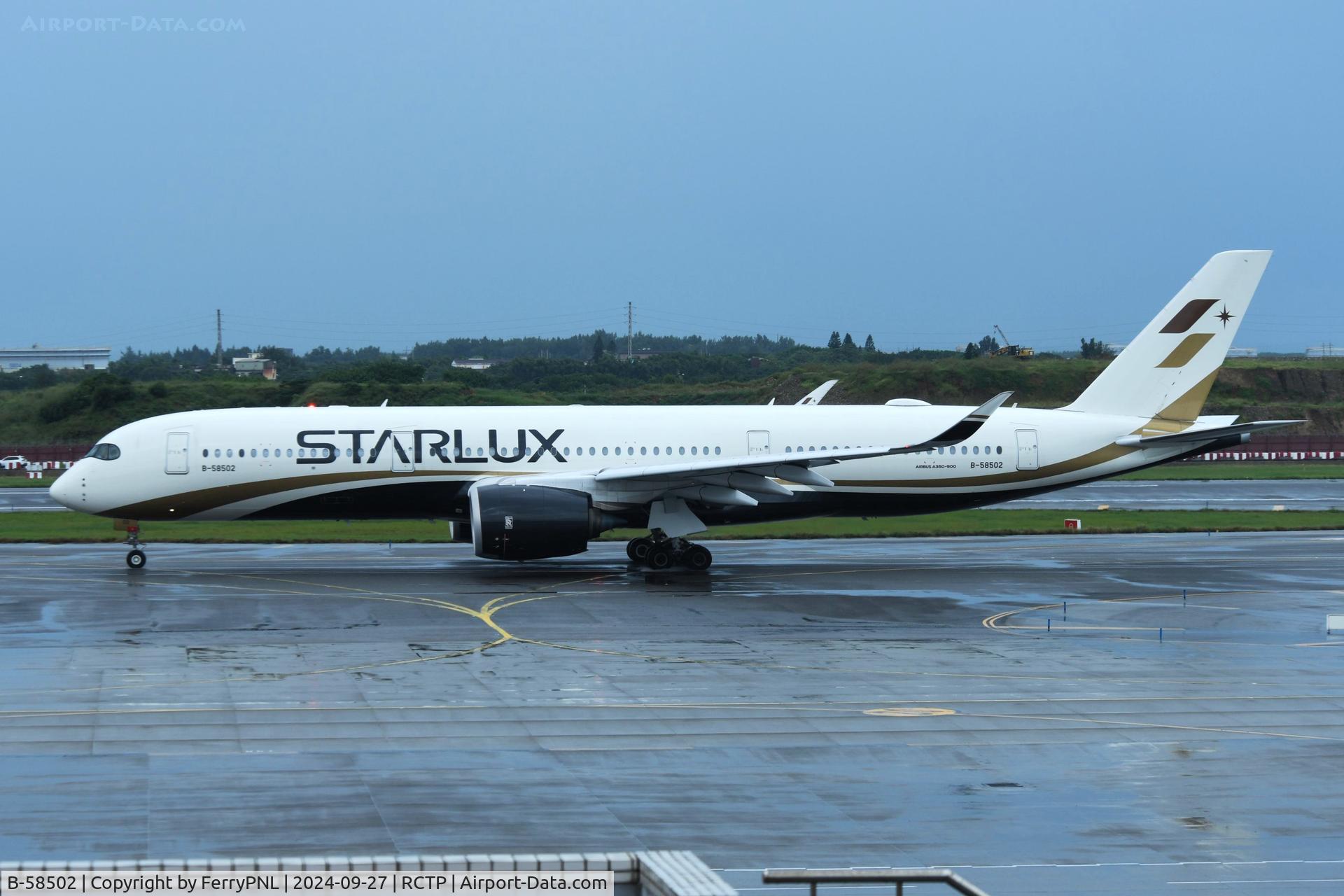 B-58502, 2022 Airbus A350-941 C/N 557, Starlux A359 taxying out